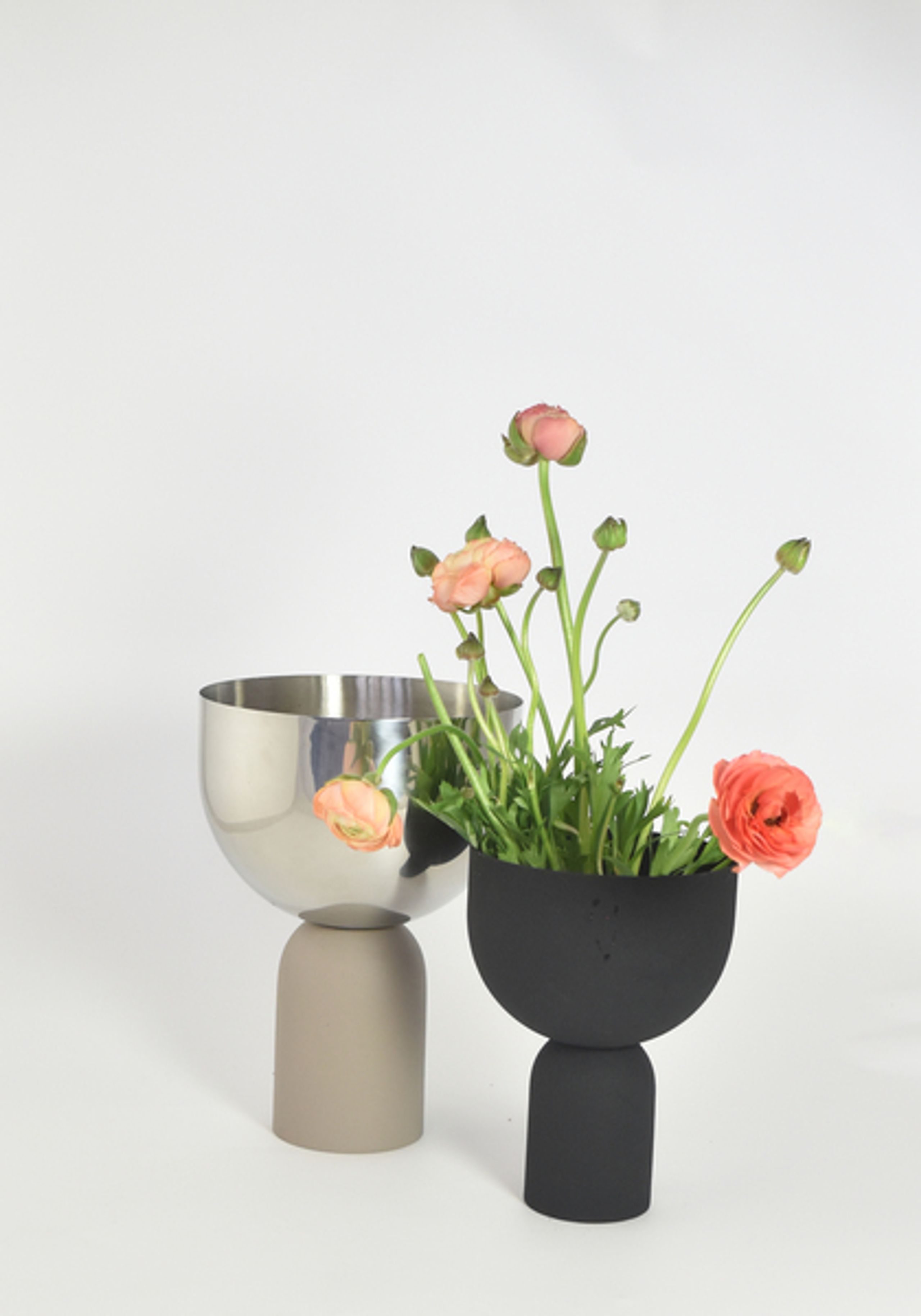 AYTM - Jarrón - Torus Flowerpot - Black - Large