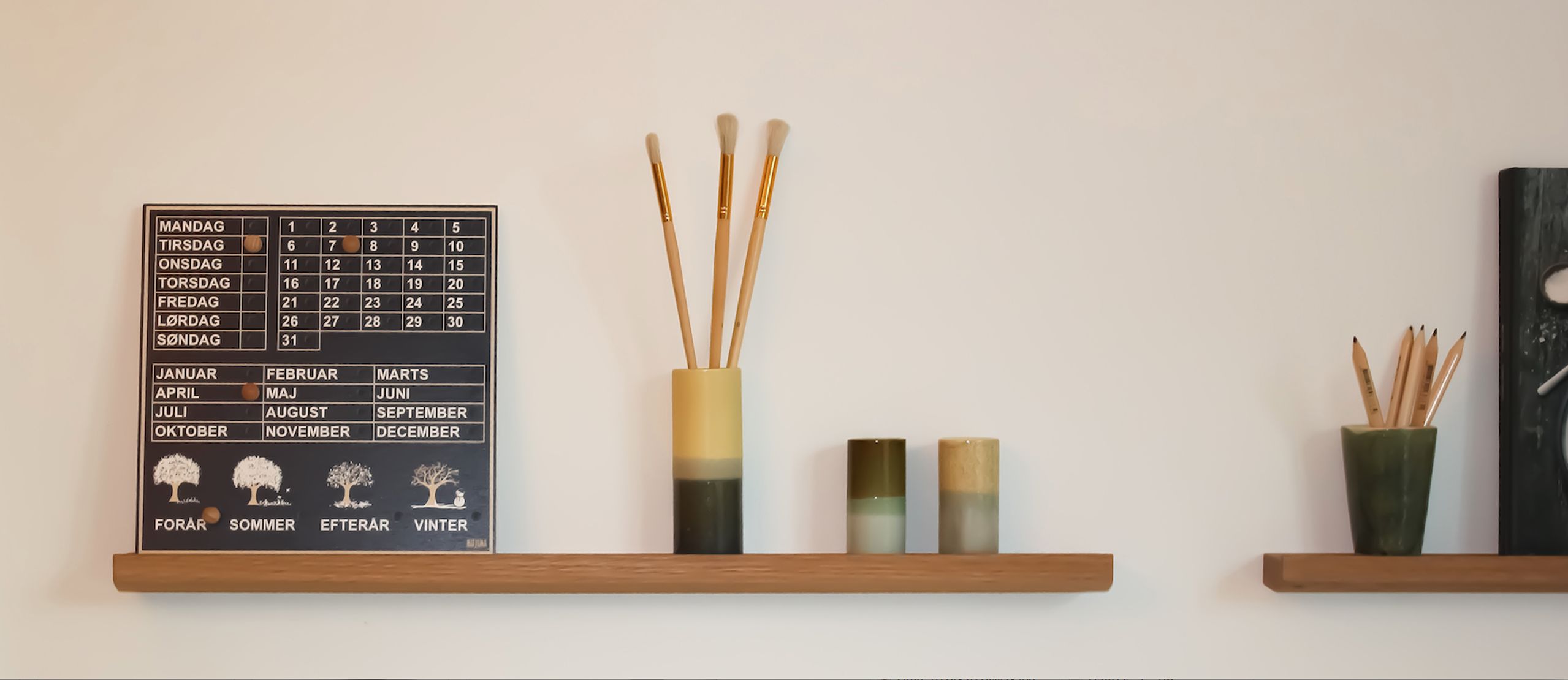 BATJUMA Furniture - Shelf - Wall Shelf - Needed Bejdse Short