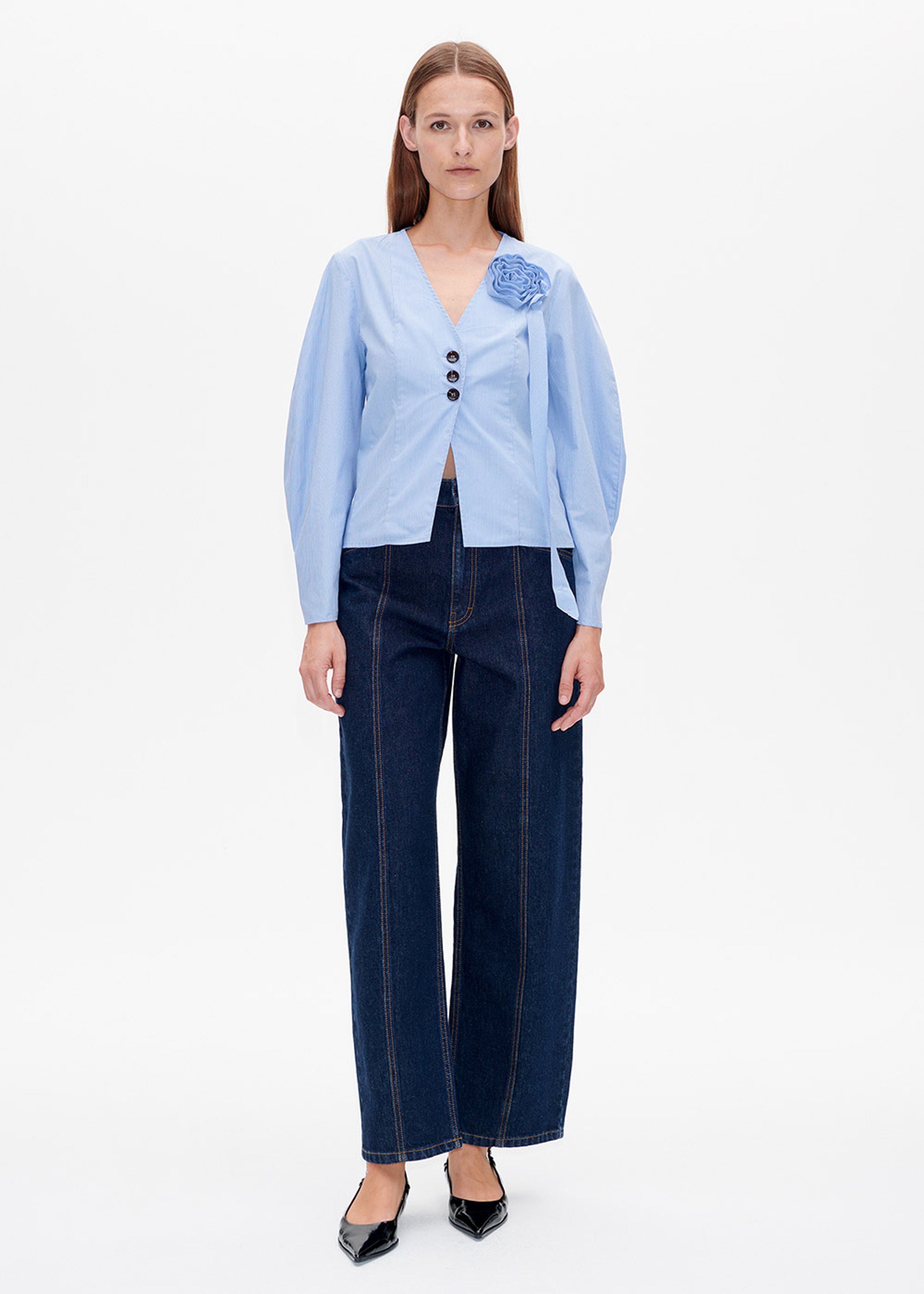 Baum und Pferdgarten - Halenka - Millea - Brunnera Blue Stripe