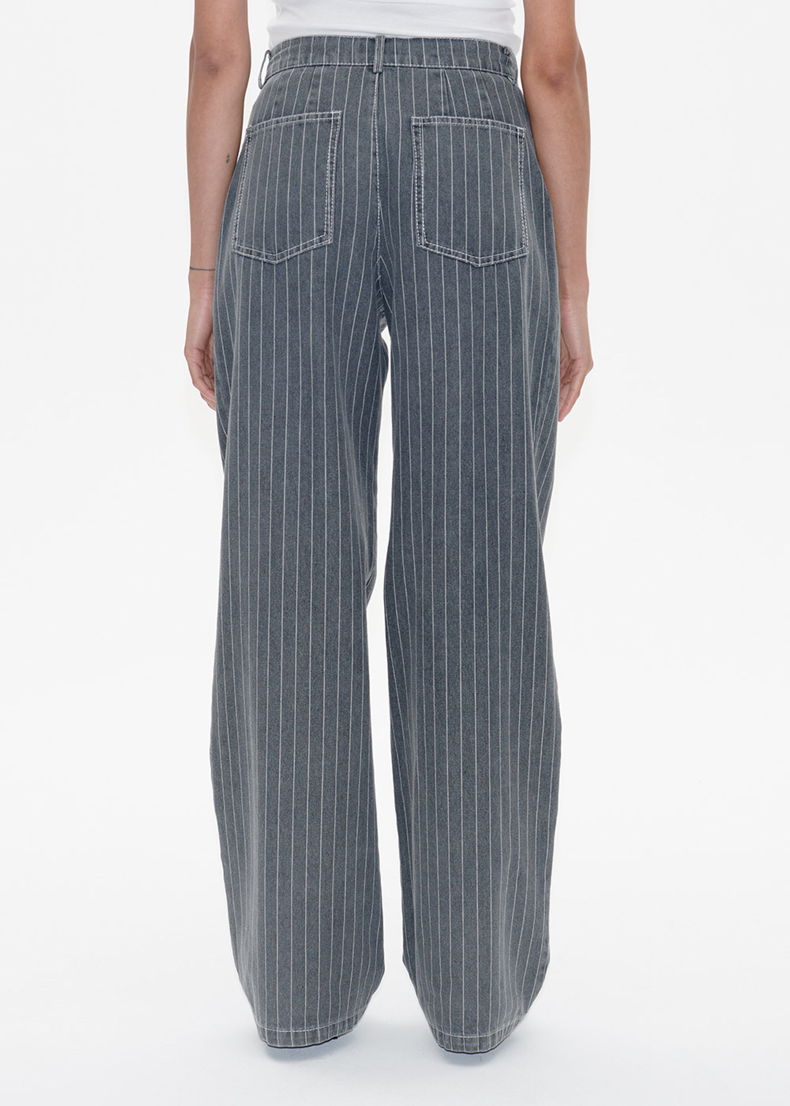 Baum und Pferdgarten - Pants - Nanny - Grey Pinstripe Denim