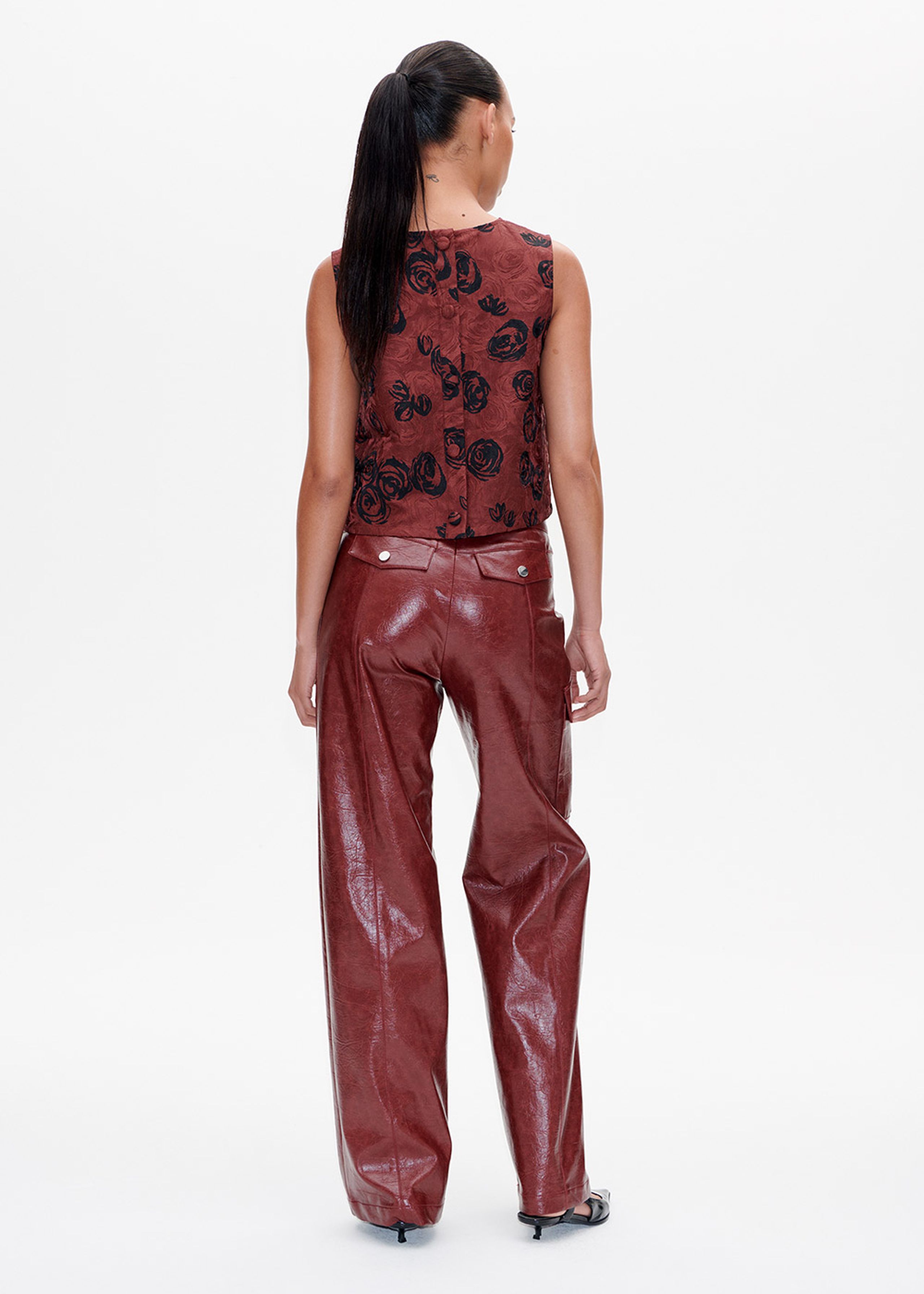 Baum und Pferdgarten - Pants - Nuvin - Madder Brown