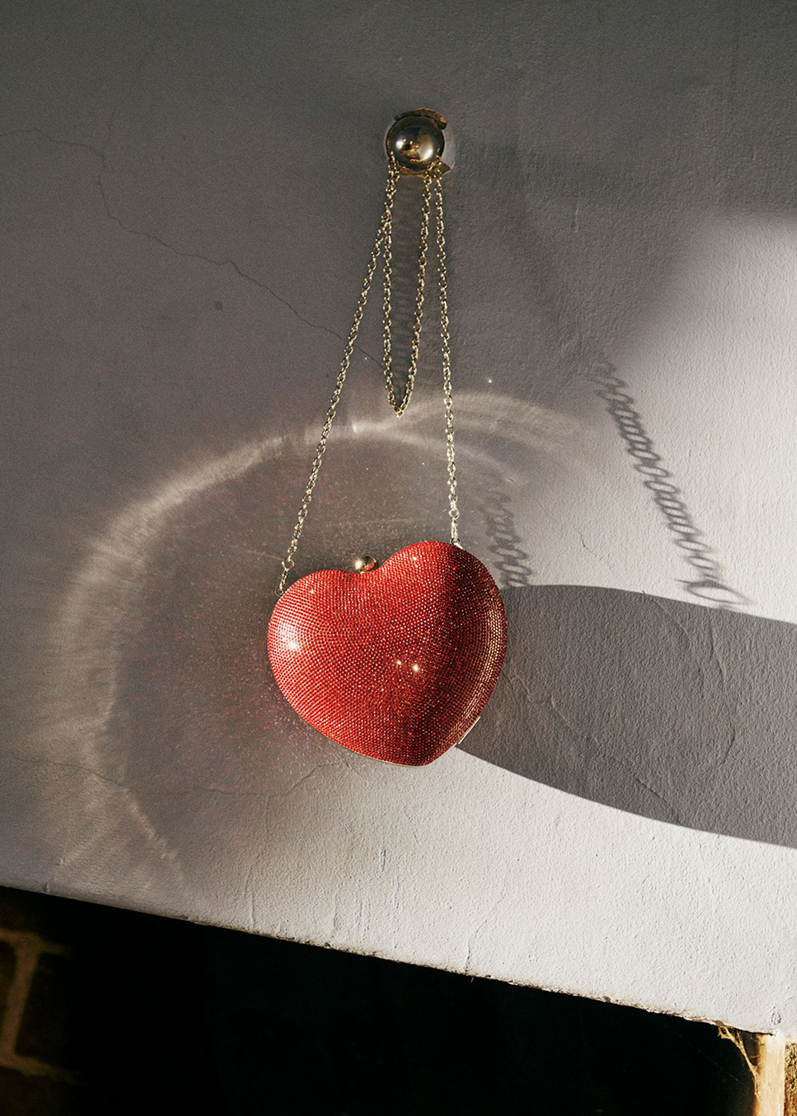 Baum und Pferdgarten - Umhängetasche - Kenz - Crimson Red