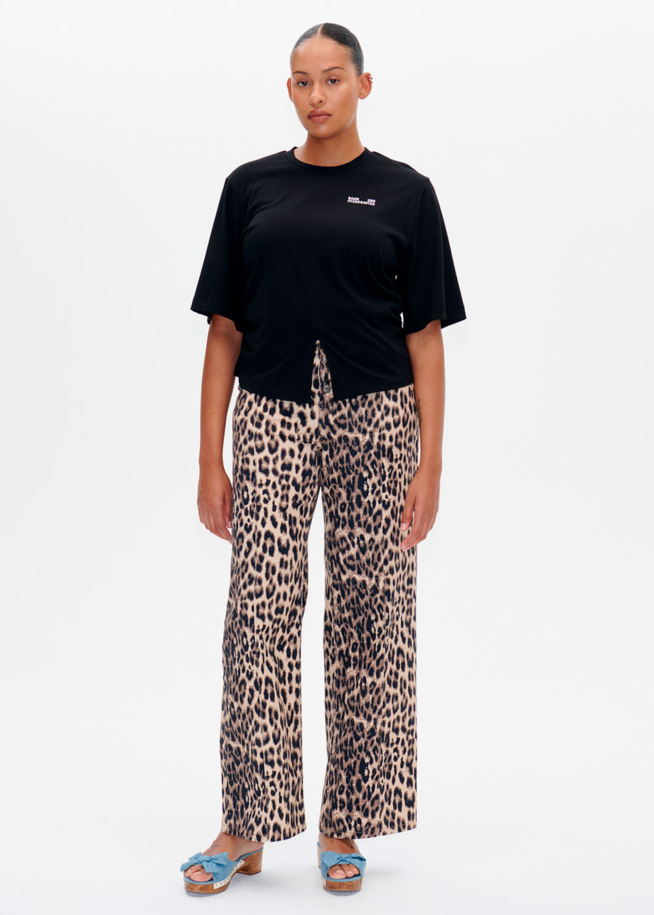 Baum und Pferdgarten - T-shirt - Juma - Black