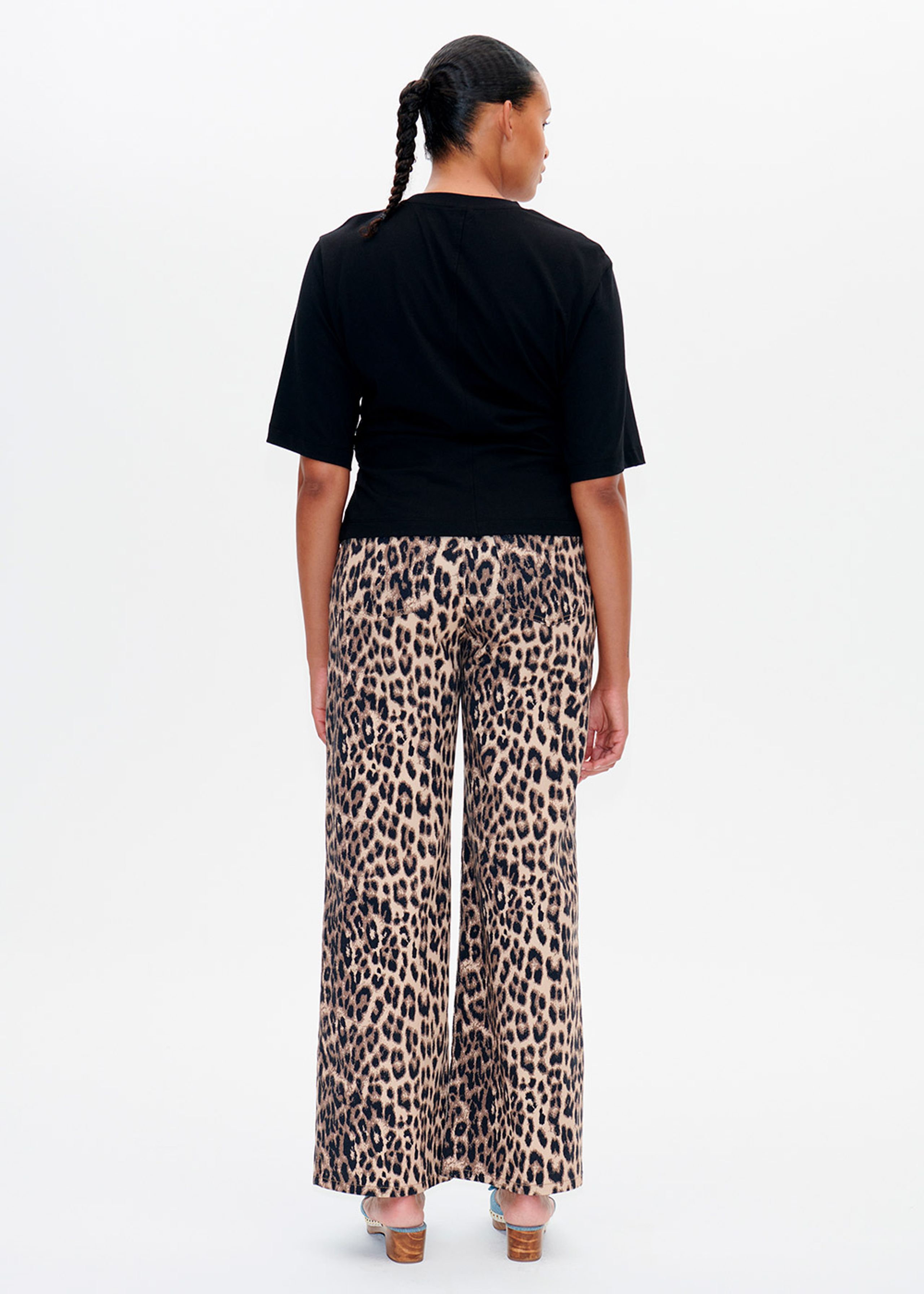 Baum und Pferdgarten - T-shirt - Juma - Black