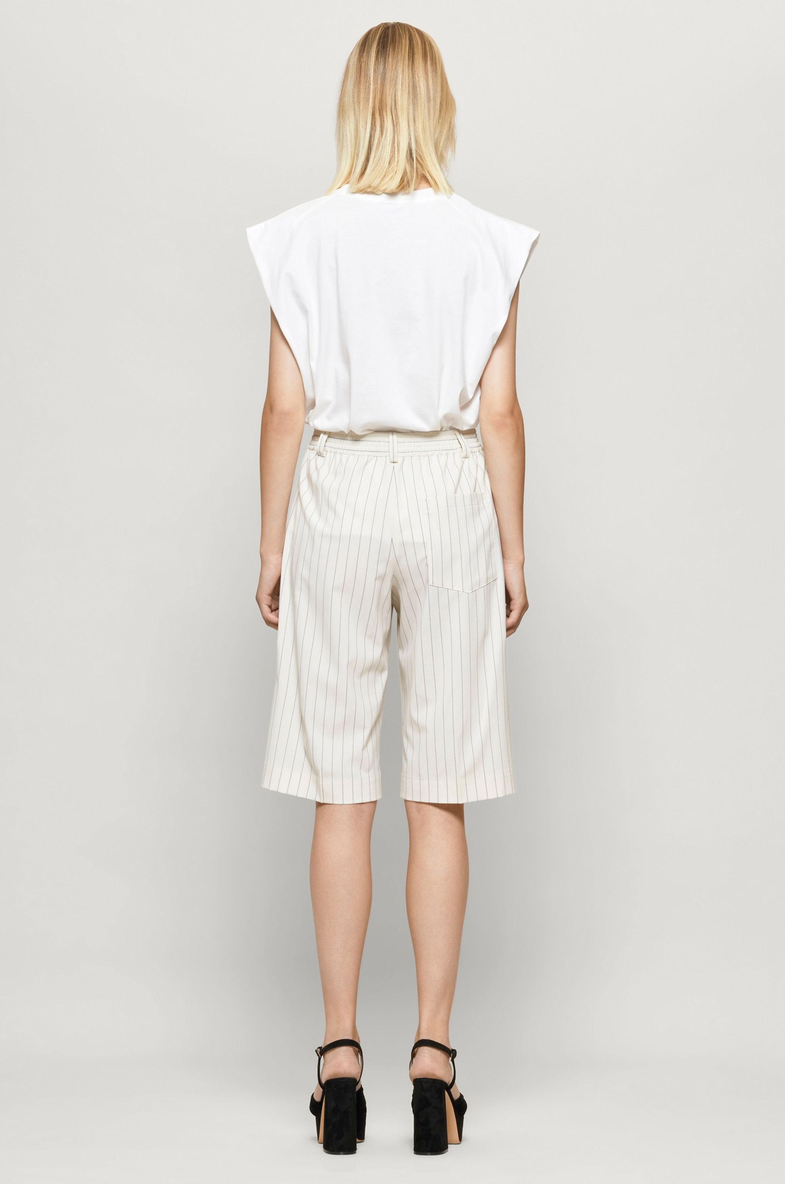 Baum und Pferdgarten - T-shirt - Jirina - Snow White