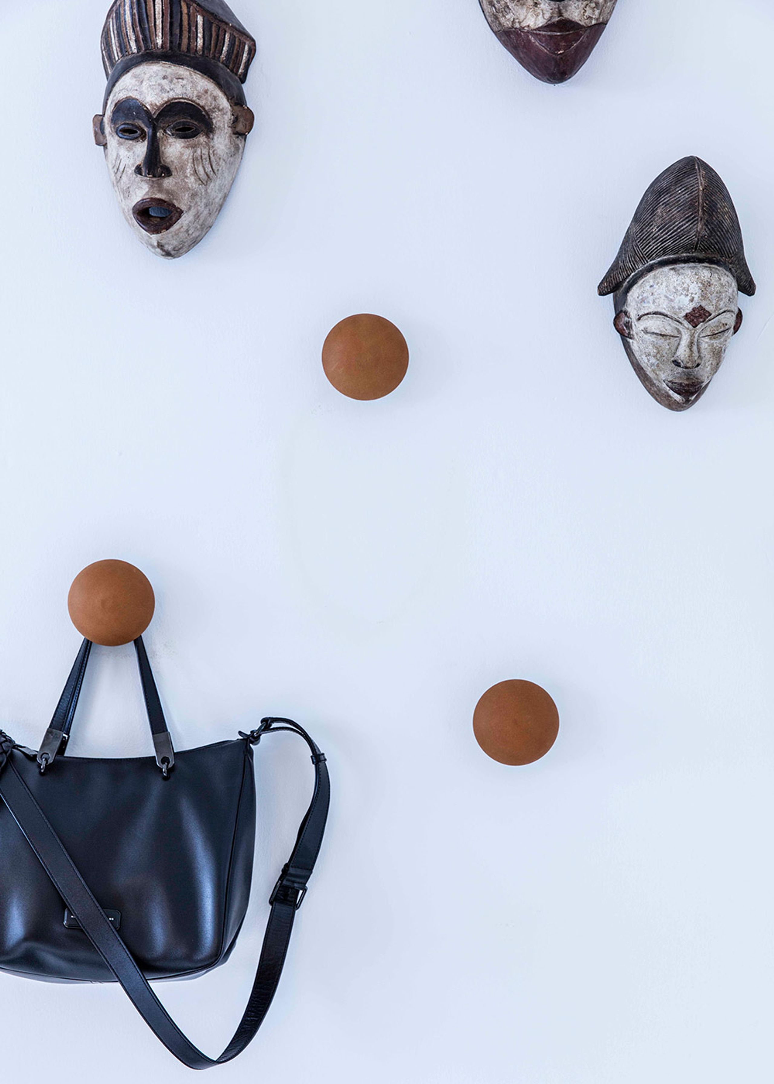 Bent Hansen - Cintres - Button-Up & Hang-Up - Button-Up: Black leather