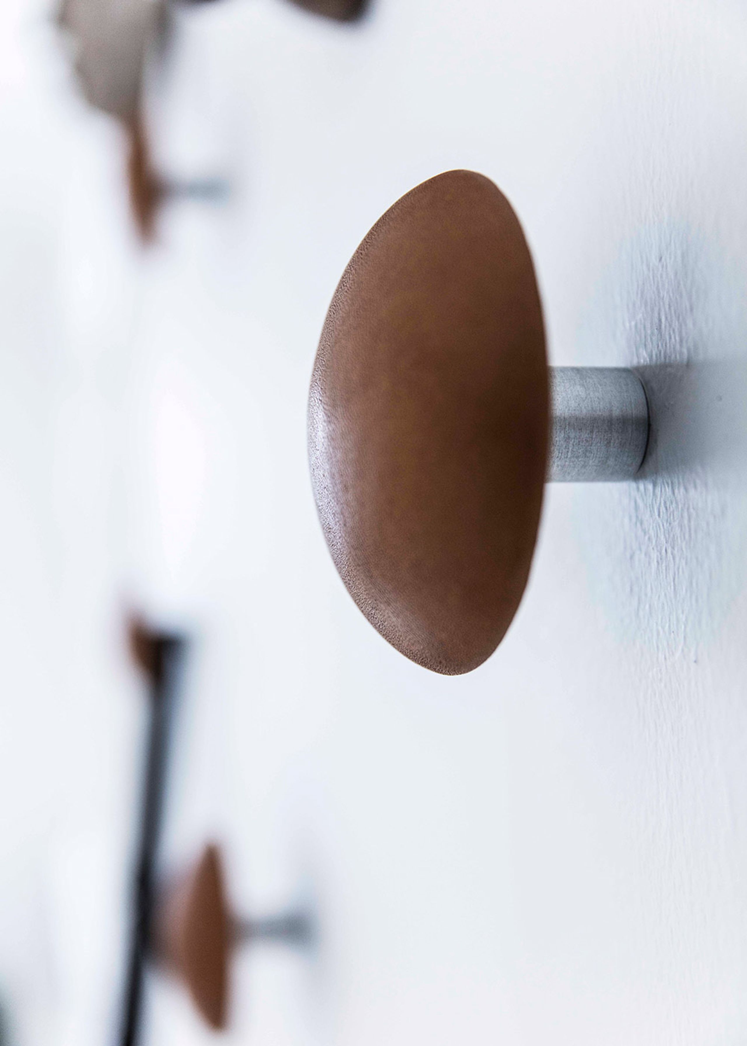 Bent Hansen - Cintres - Button-Up & Hang-Up - Button-Up: Black leather