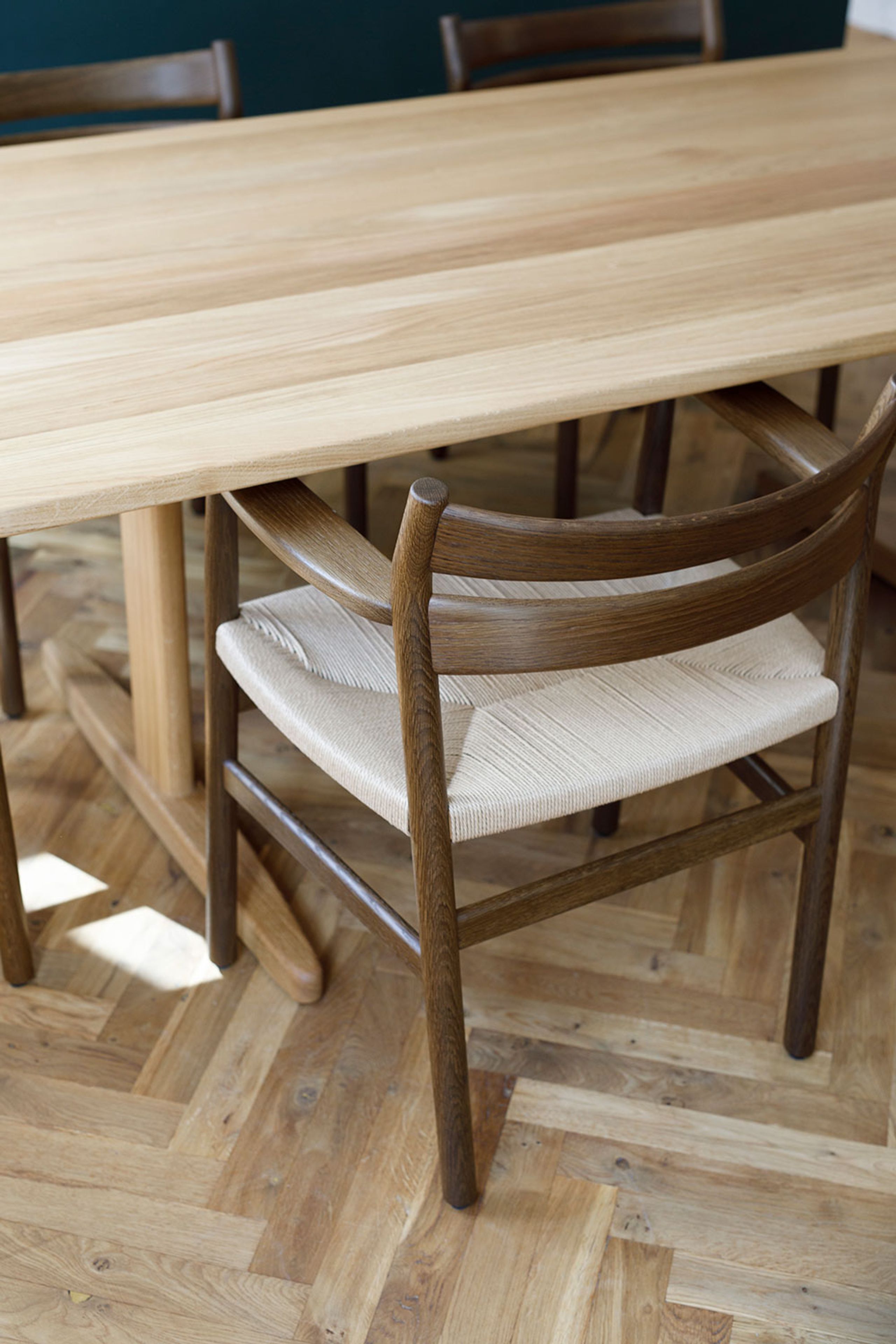 Bernstorffsminde - Jídelní stůl - BM Shaker Table - Oak / Black Lacquer