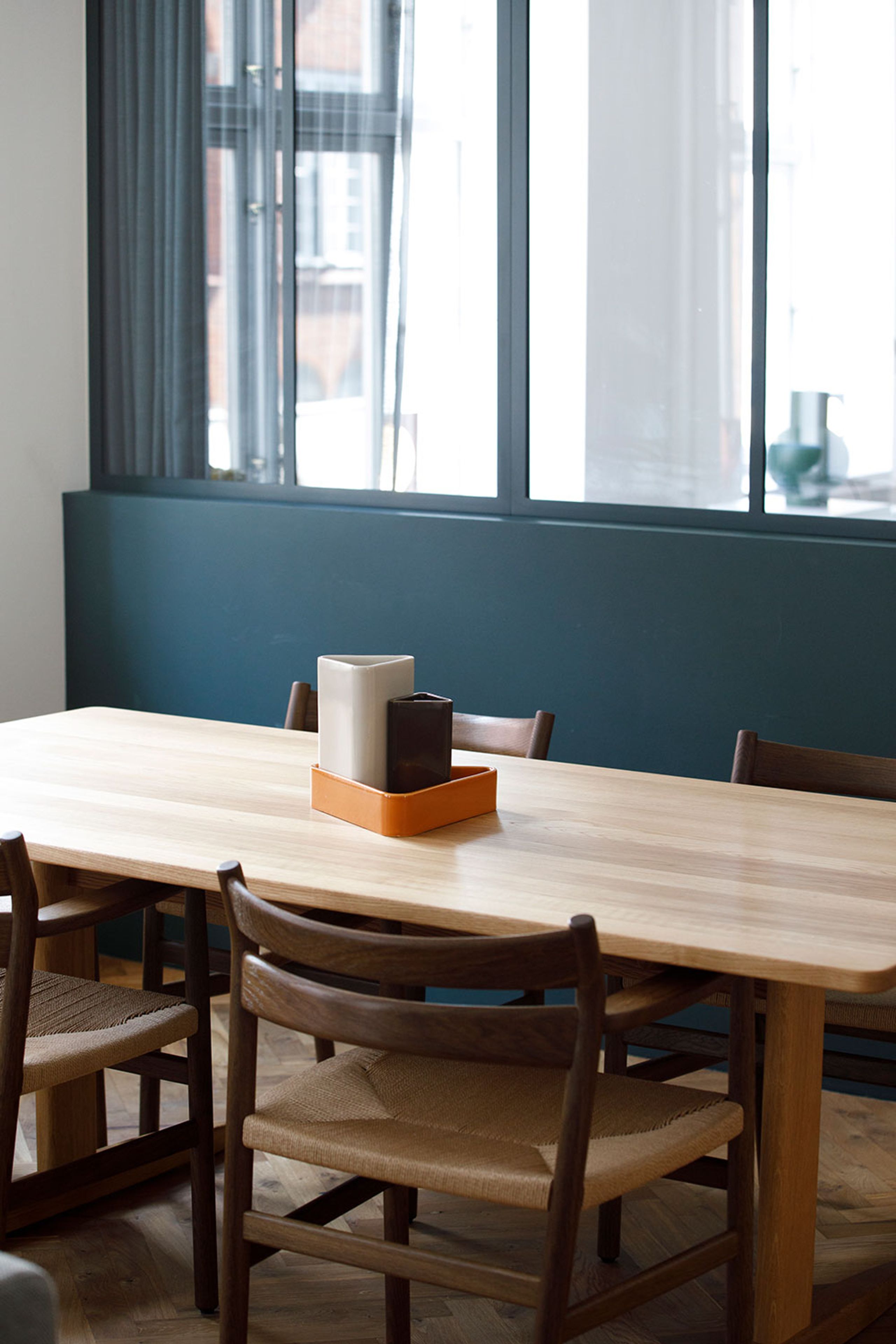 Bernstorffsminde - Jídelní stůl - BM Shaker Table - Oak / Black Lacquer