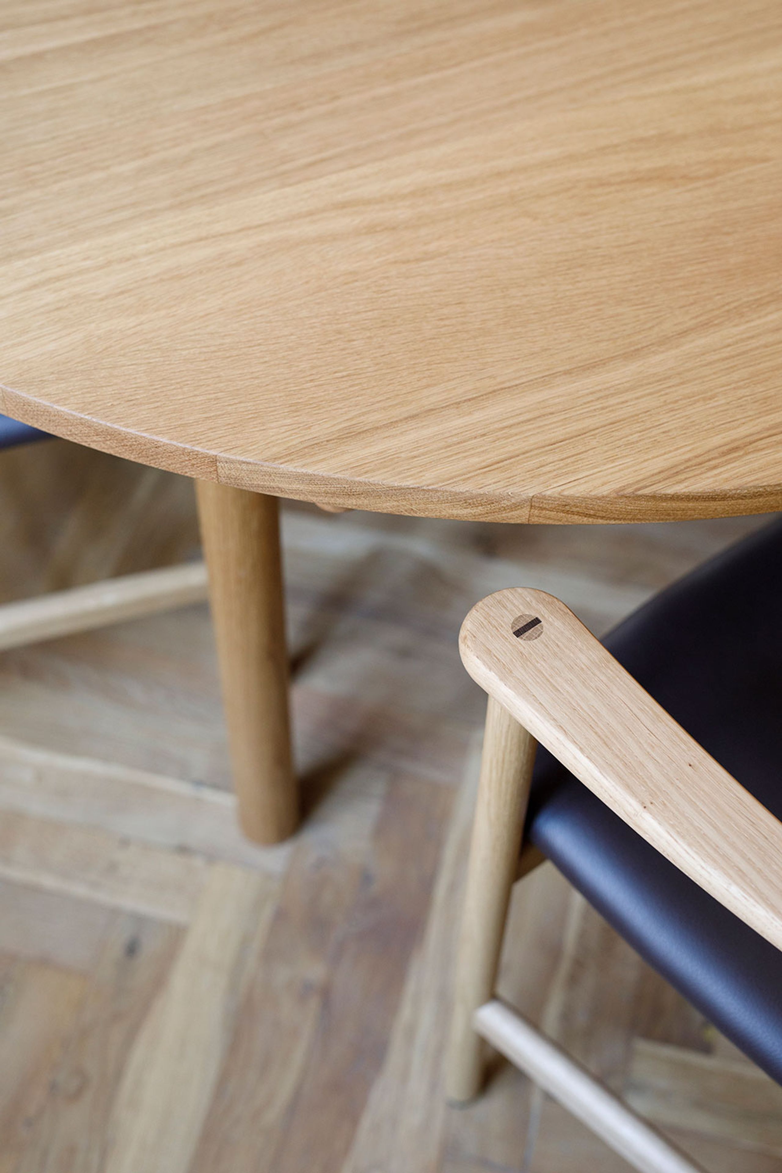 Bernstorffsminde - Dining Table - Brú Table - Round - Brú Table - Round