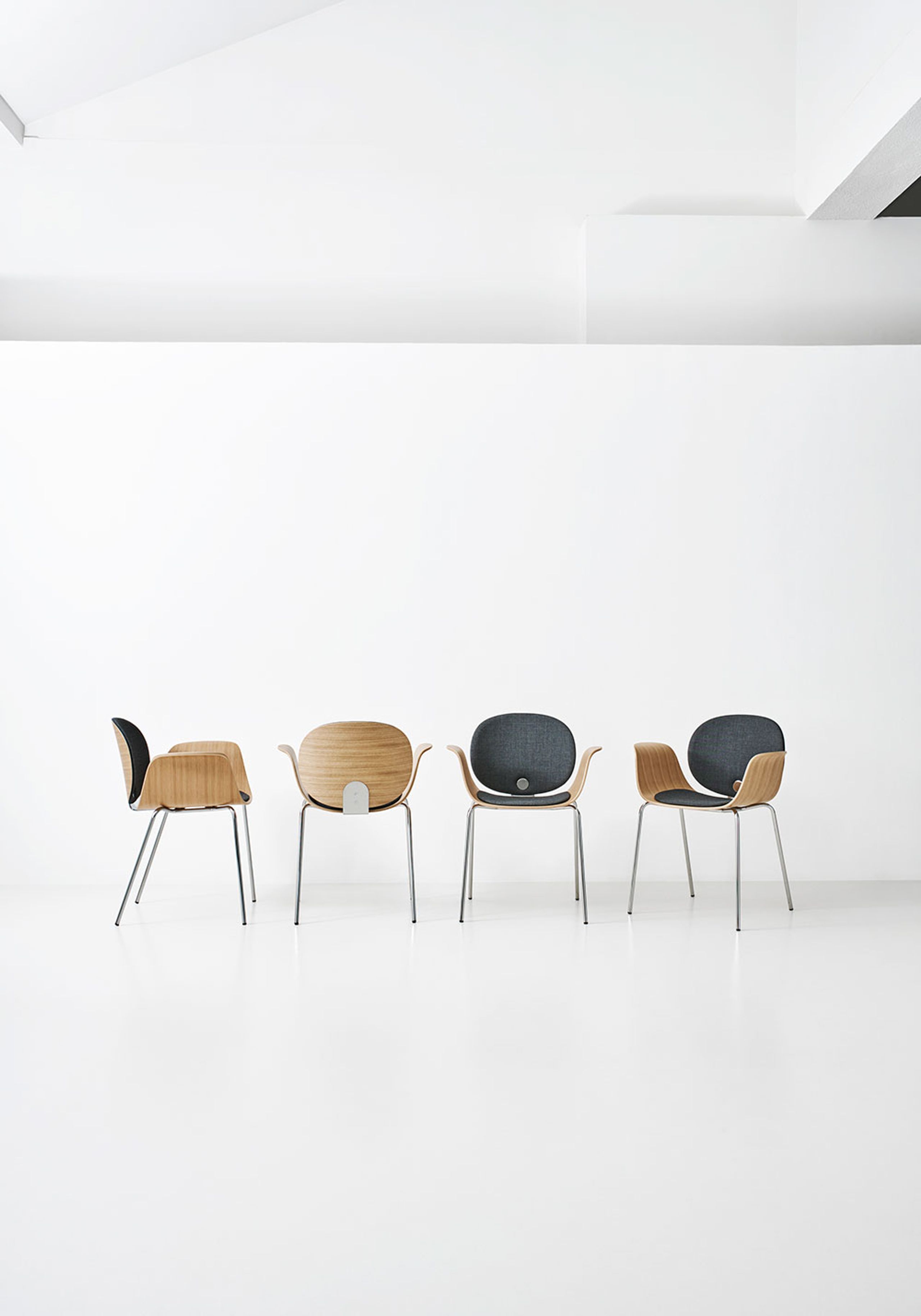 Bernstorffsminde - Dining chair - Taco Armchair - Oak Veneer With Clear Lacquer