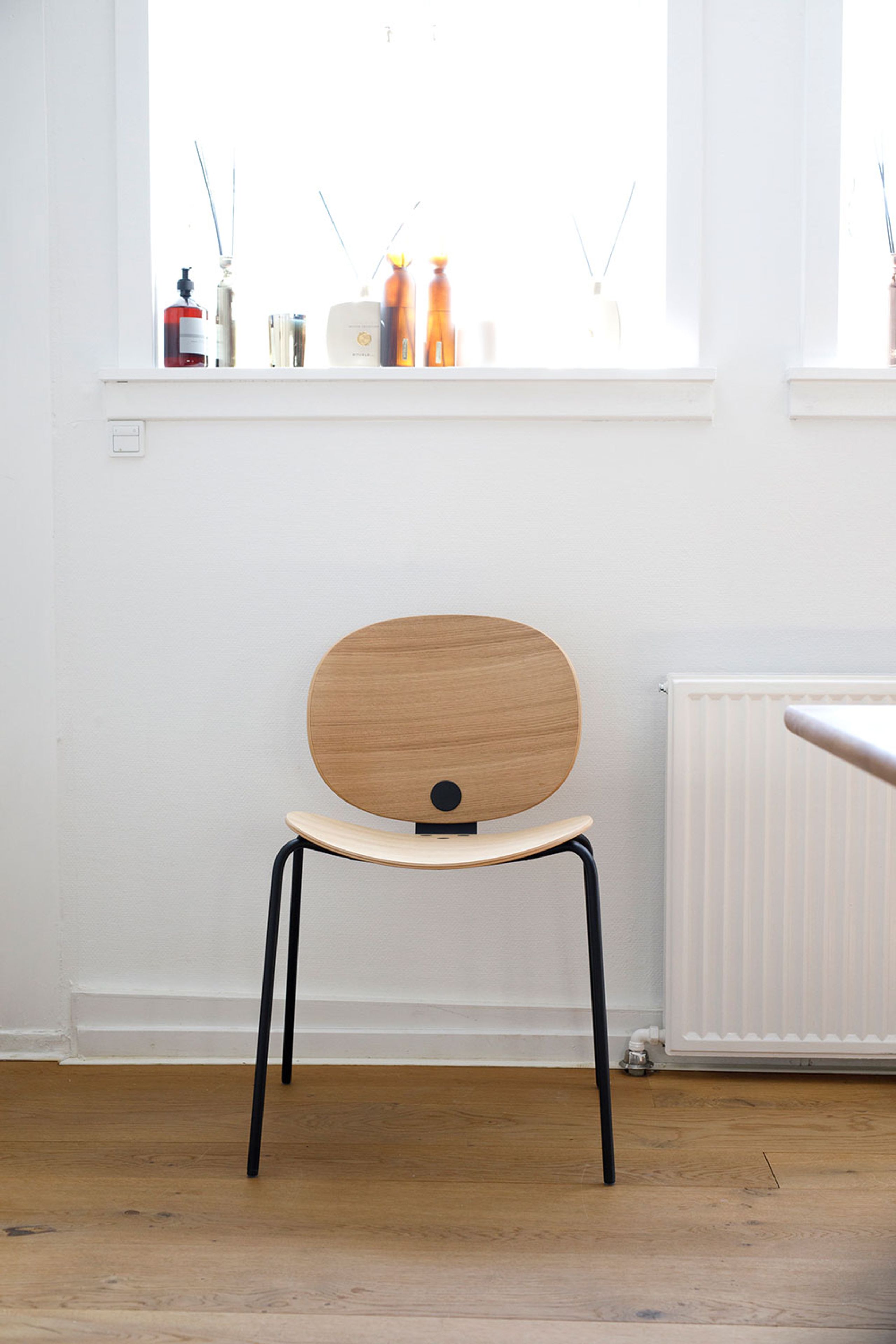 Bernstorffsminde - Dining chair - Taco Chair - Oak Veneer with Black Lacquer