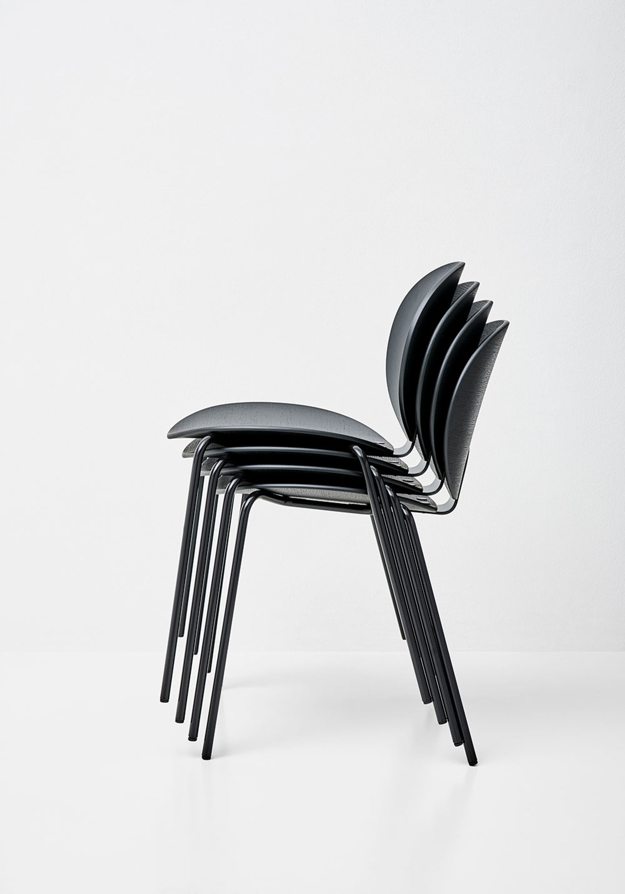 Bernstorffsminde - Dining chair - Taco Chair - Oak Veneer with Black Lacquer
