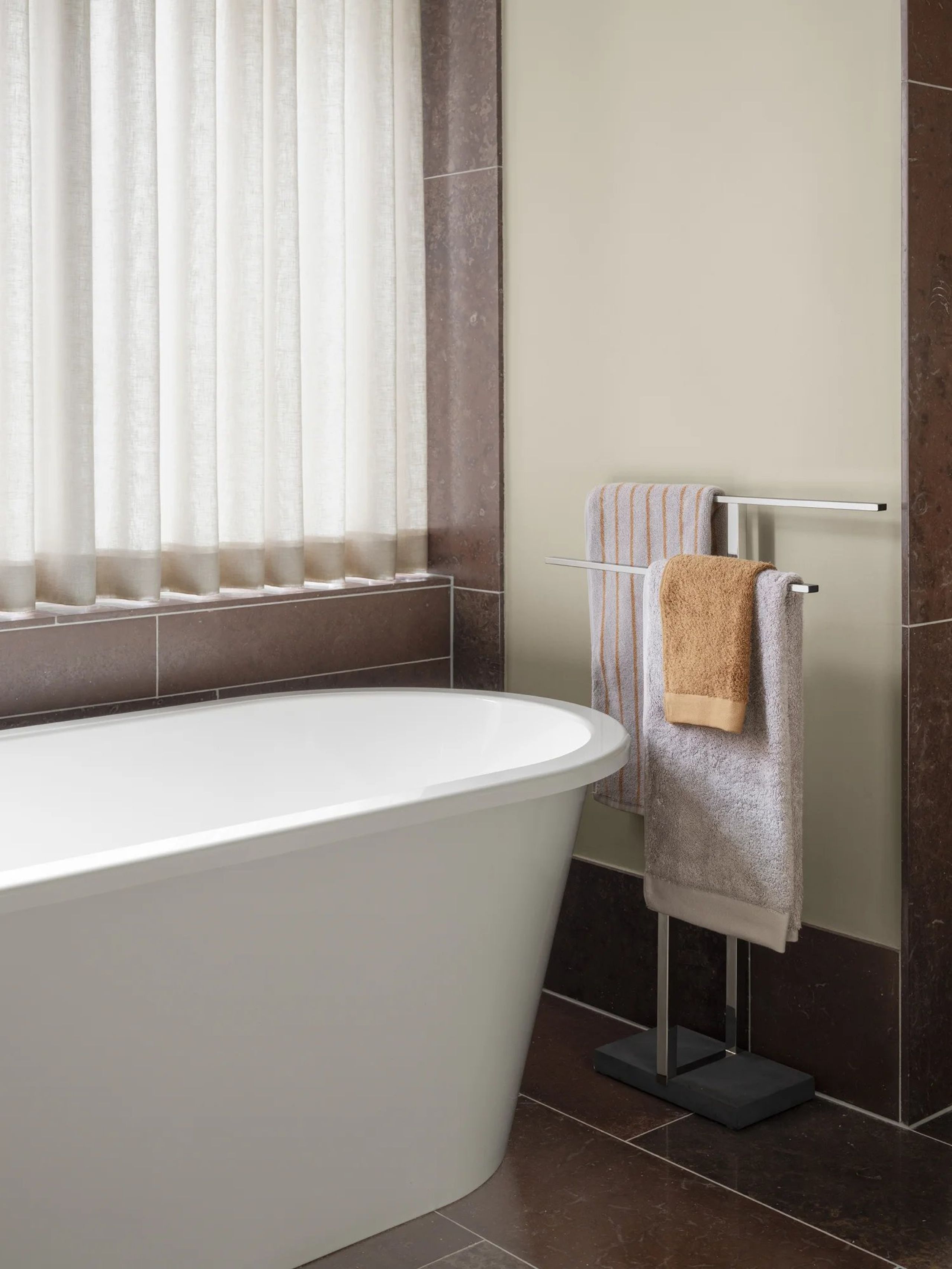 Blomus - Bath towel - Bathtowel - Arto - Moonbeam / Amber Brown