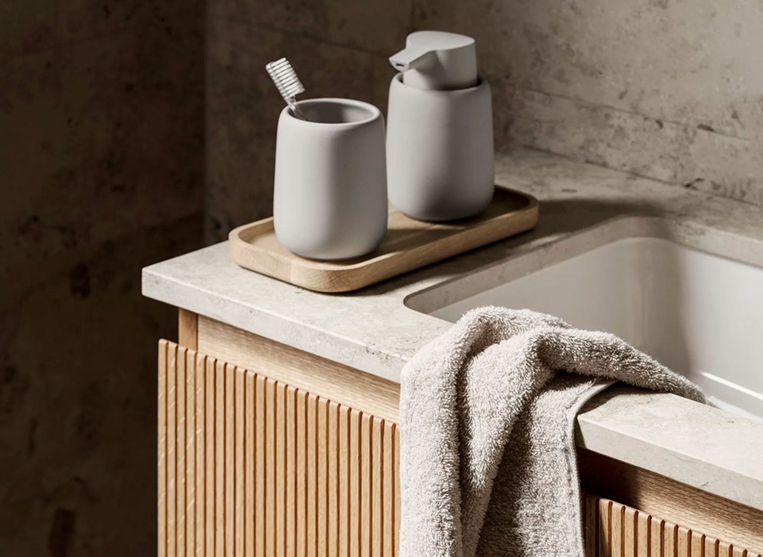 Blomus - Tablett - Oku Tray - Oak - M - Round