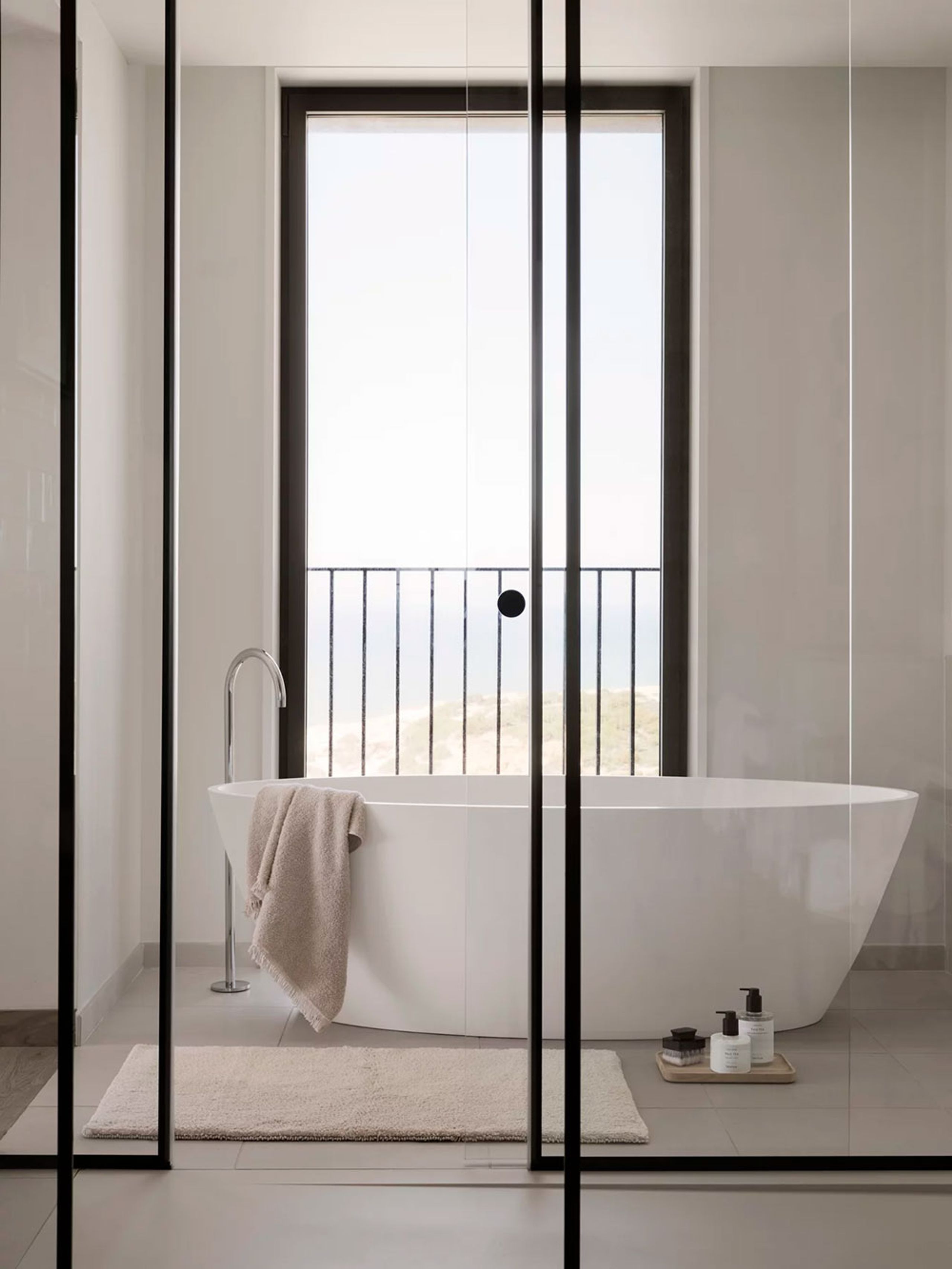 Blomus - Hand Cream - Satomi Hand Lotion - Modern Lemon