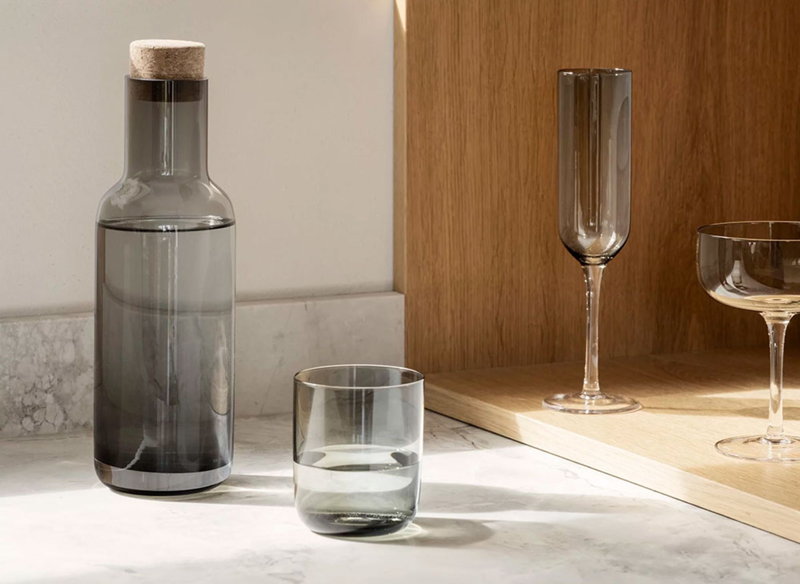 Blomus - Karaf - Fuumi Water Carafe - Smoke