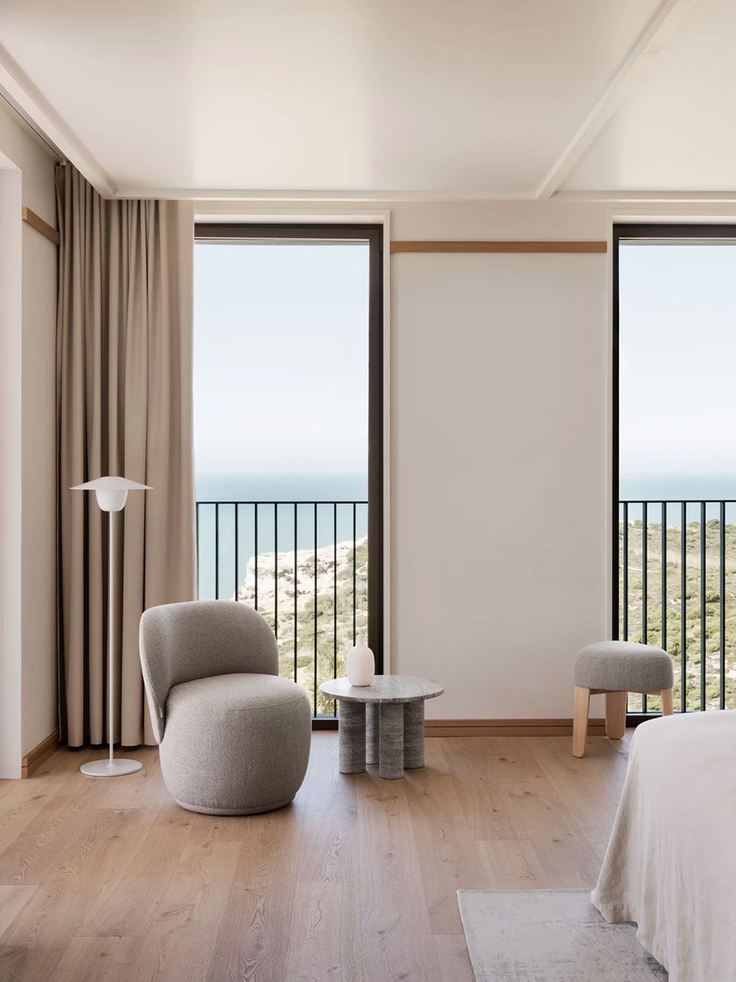 Blomus - Stolička - KUON Stool - Desert - Black