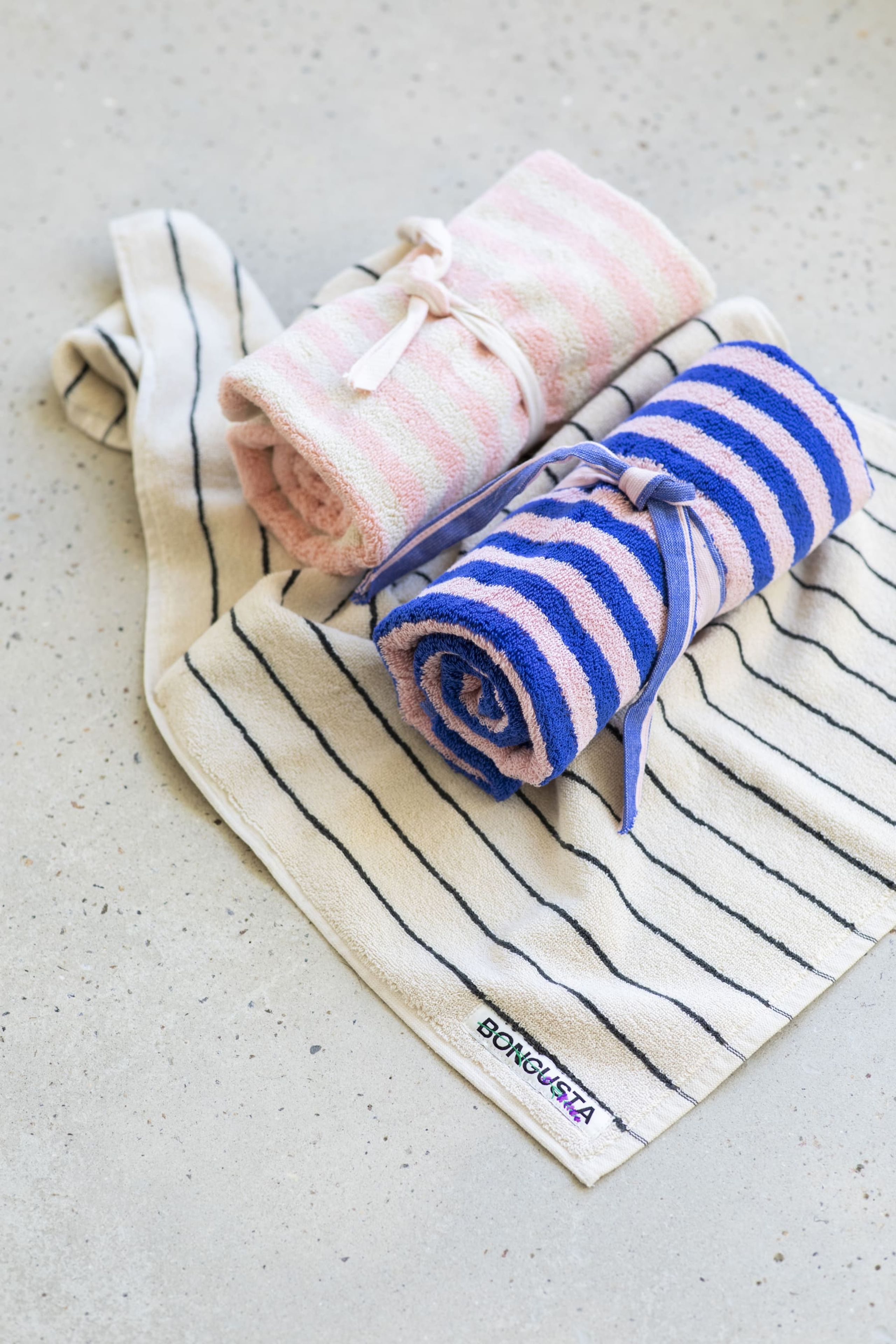 Bongusta - Bademåtte - Naram Bath Mat - creme & ink (thin stripe)