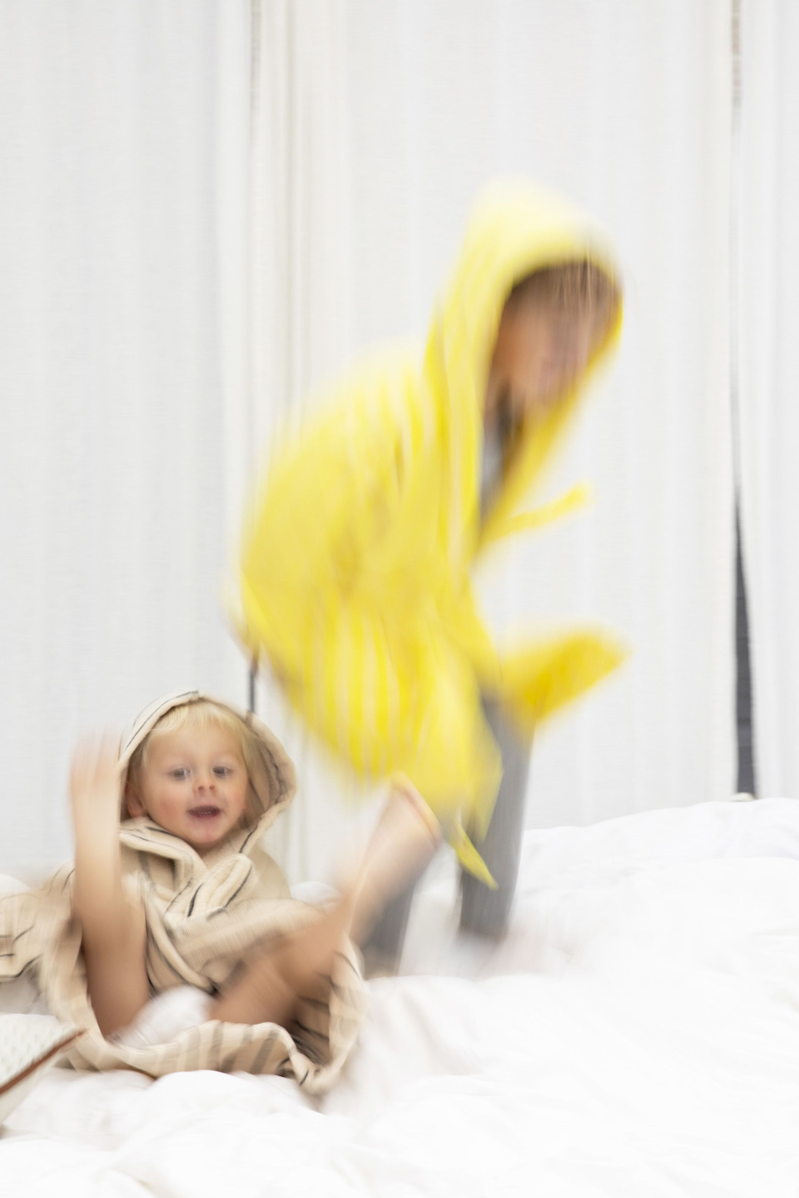 Bongusta - Peignoir de bain pour enfants - Naram Kids Bathrobe - creme & ink