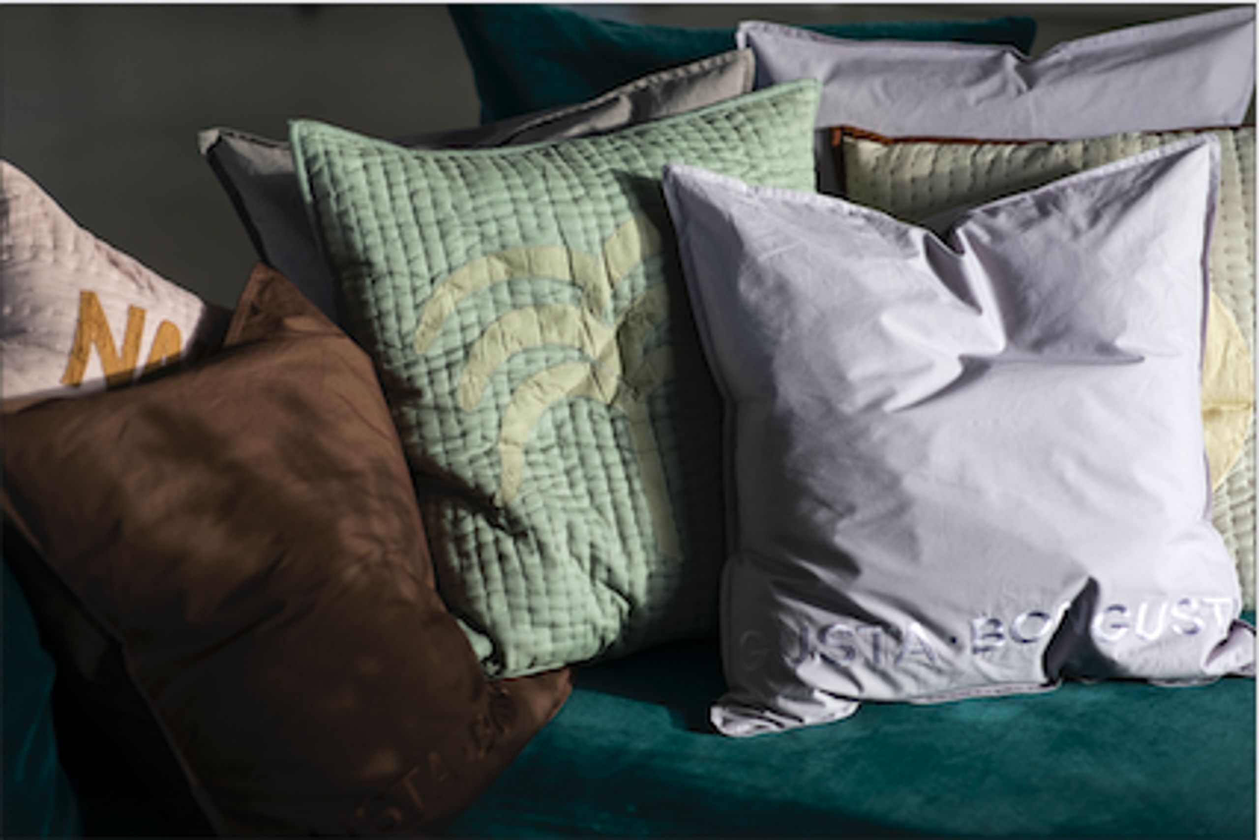 Bongusta - Cushion cover - Banana tree Pillowcase - Green & Brown