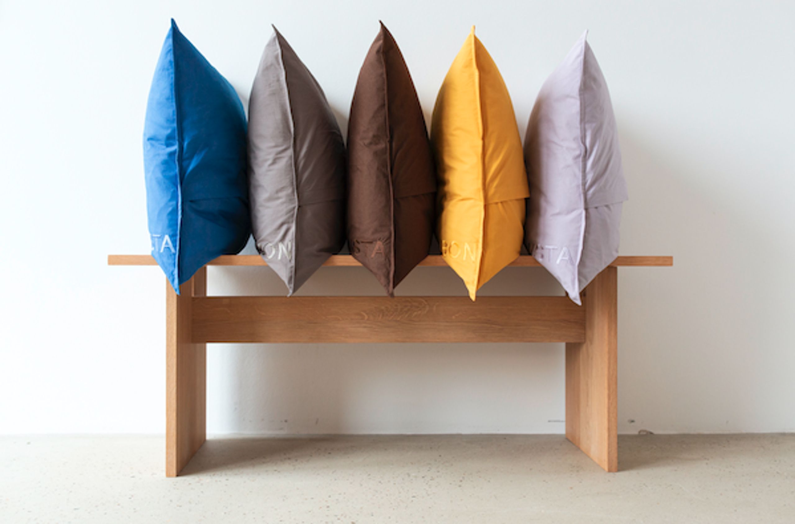 Bongusta - Cushion cover - Halo Pillowcase - Brown