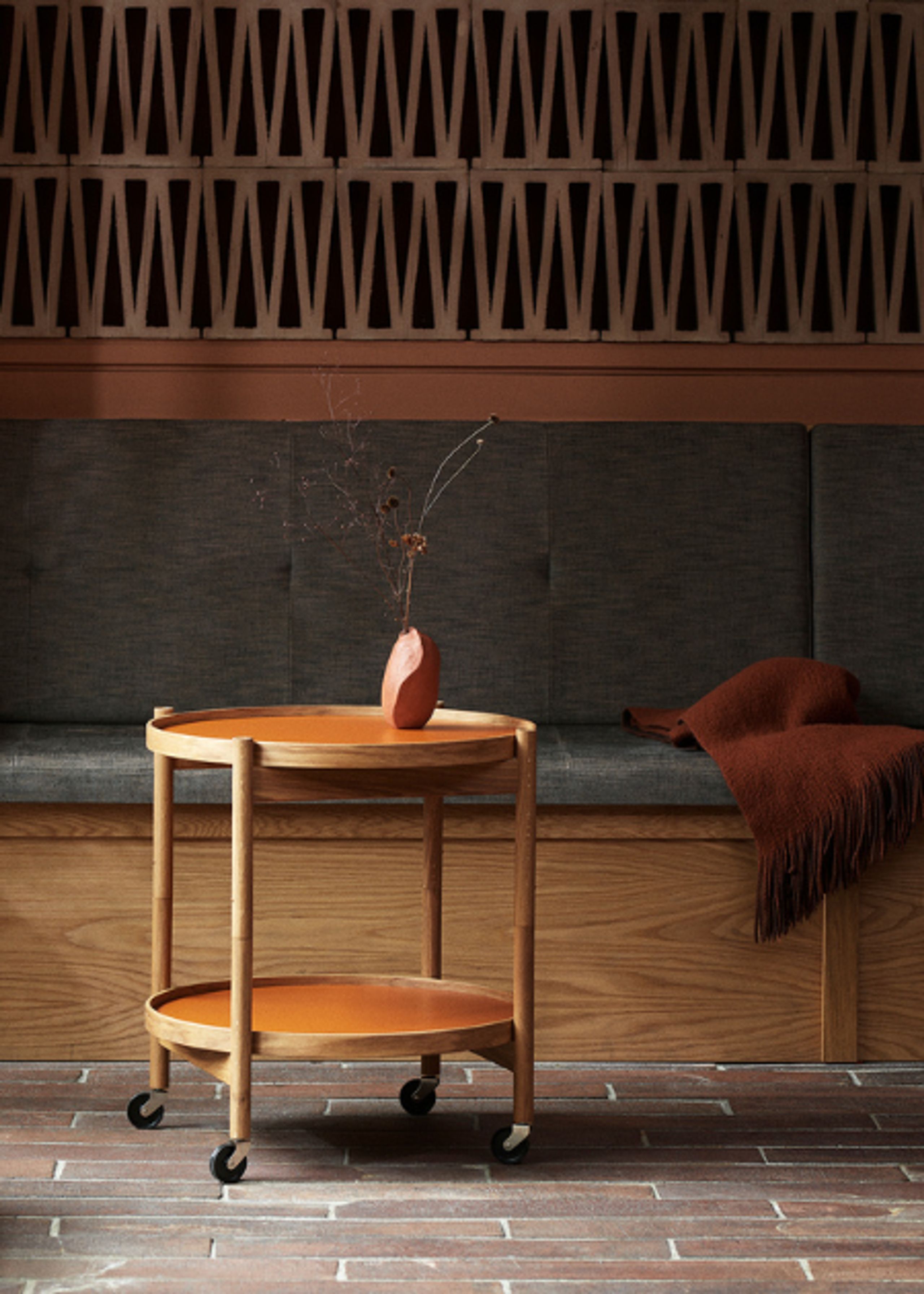 Brdr. Krüger - Bandeja - Bakke - Eg Natur Ubehandlet - CLAY (Cognac / Sort)