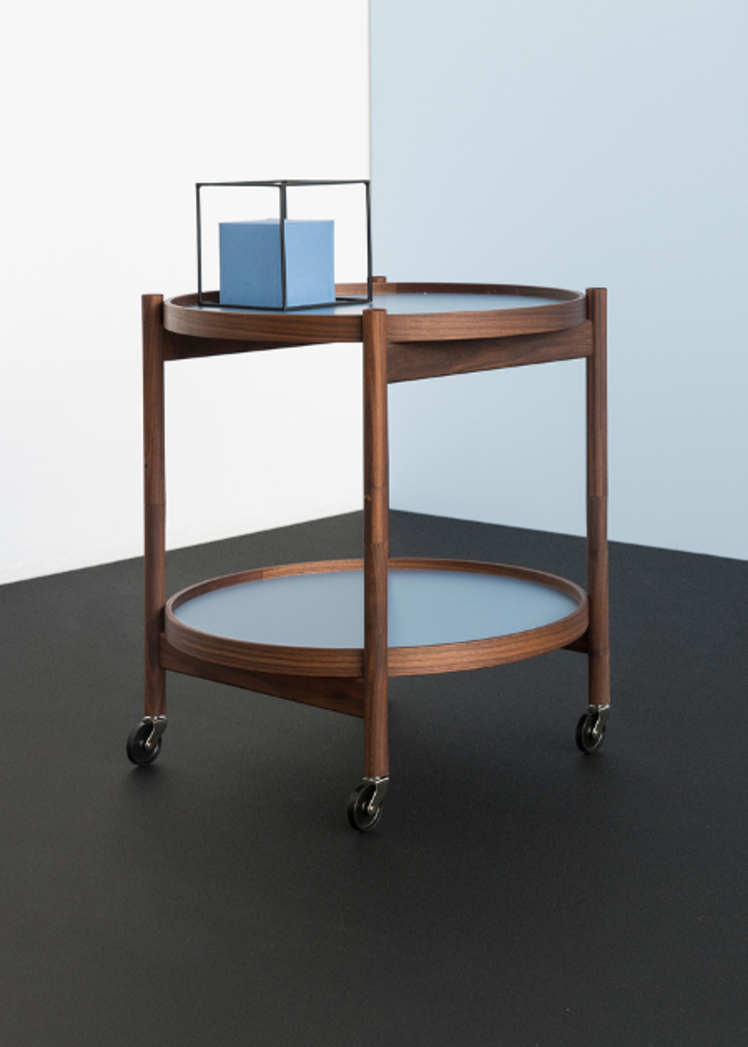 Brdr. Krüger - Tray - Eg Olieret - WATER (Blå / Mørk Blå)