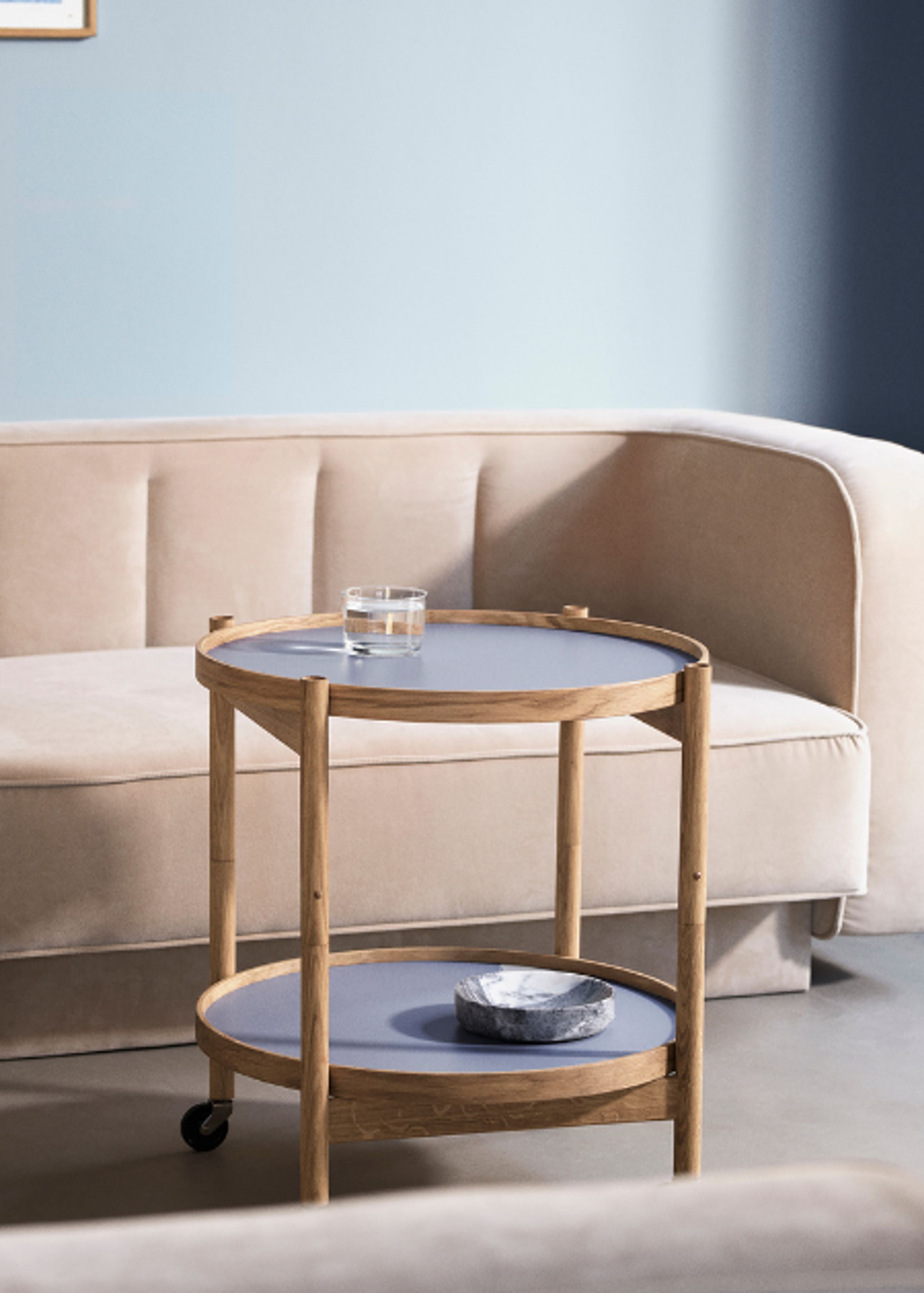 Brdr. Krüger - Tablett - Bakke - Eg Røget Olieret - WATER (Blå / Mørk Blå)