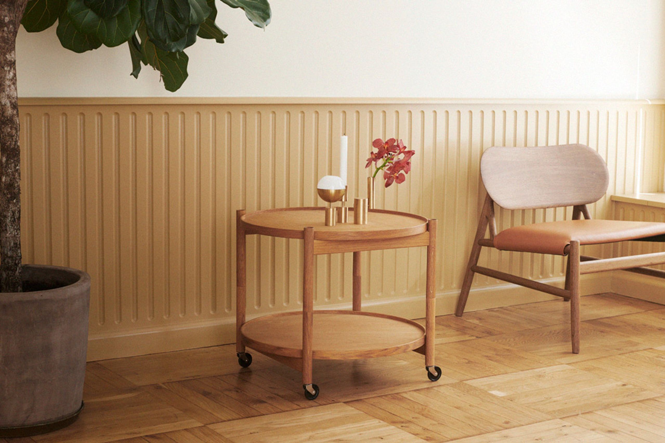 Brdr. Krüger - Table - Bølling Tray Table 50 / Oiled Walnut - STONE - Light Grey/Dark Grey