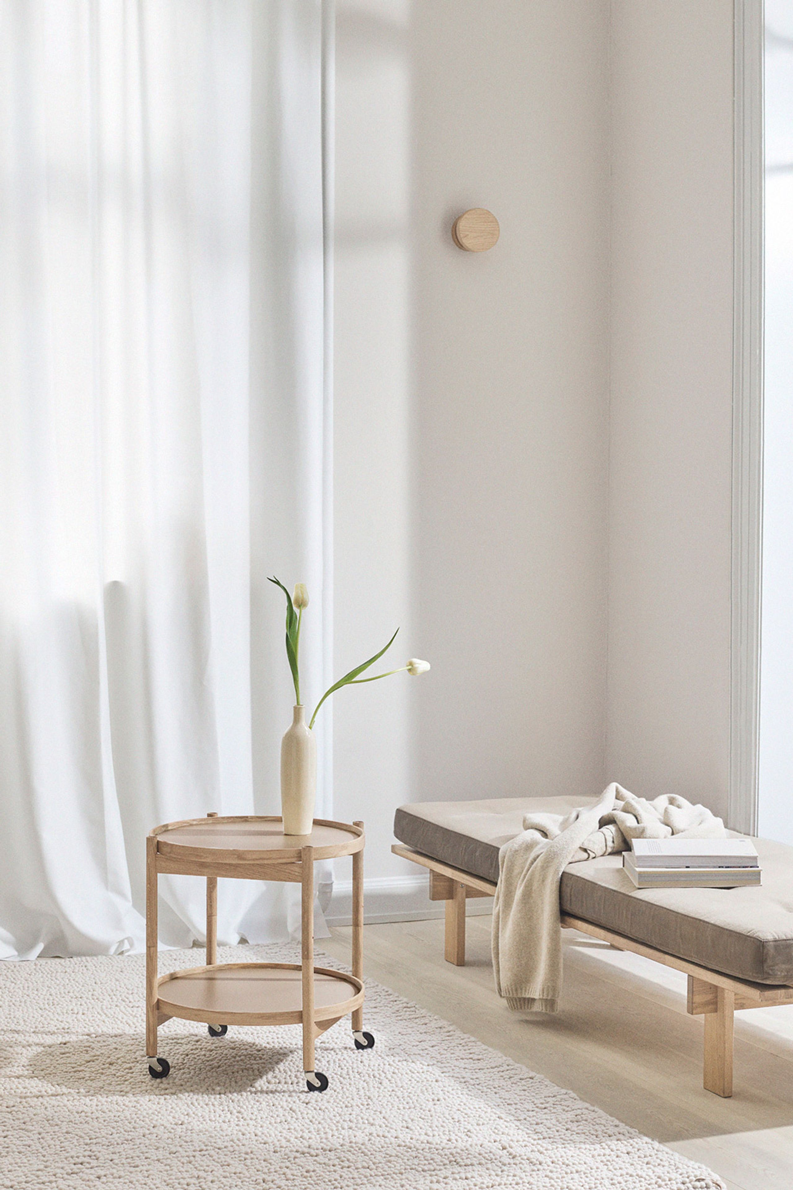 Brdr. Krüger - Conseil d'administration - Bølling Tray Table 60 / Fumed Oak - BASE - White/Black