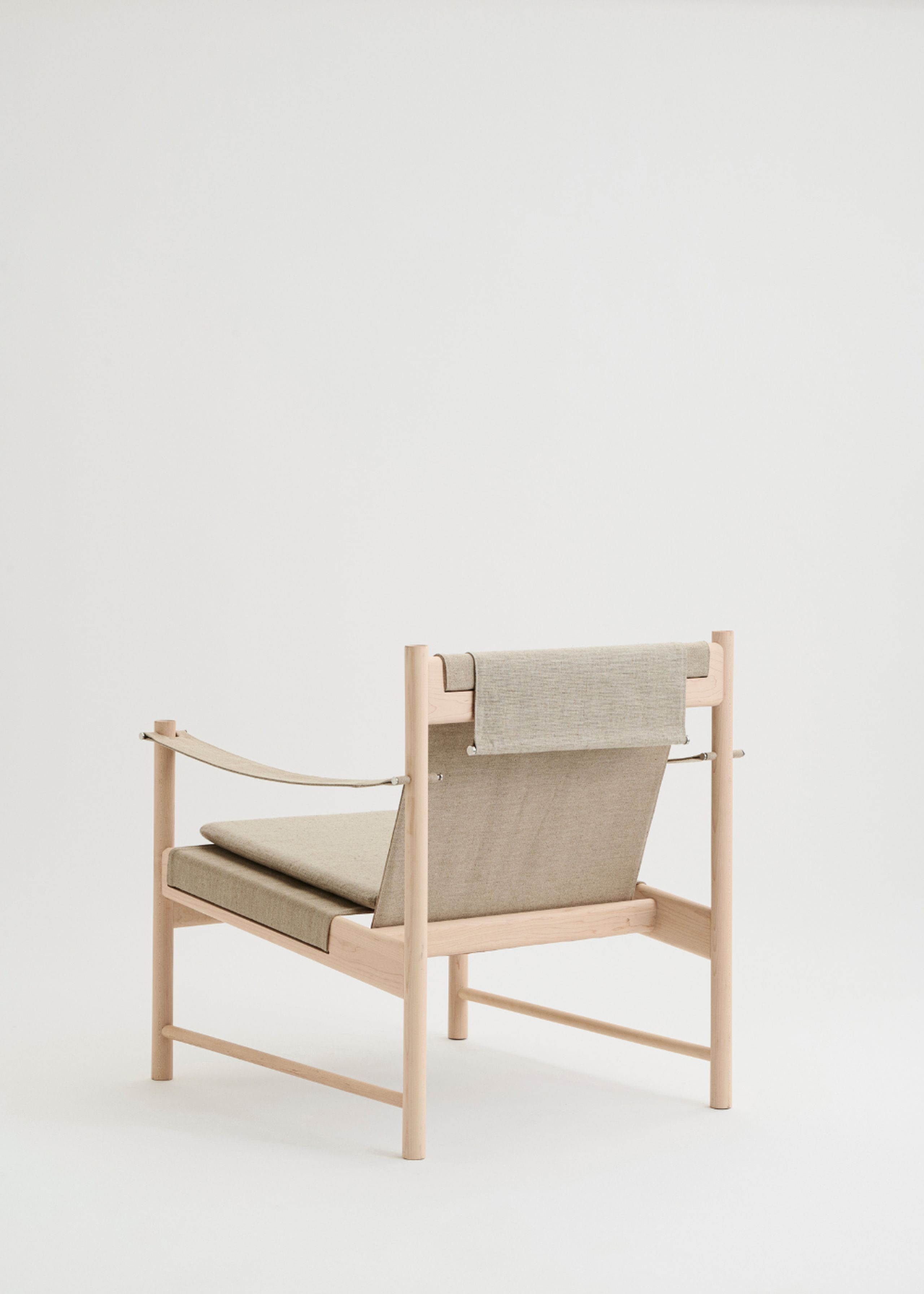 Brdr. Krüger - Lounge chair - Hans Bølling Lounge Chair - Maple White Oiled - Canvas