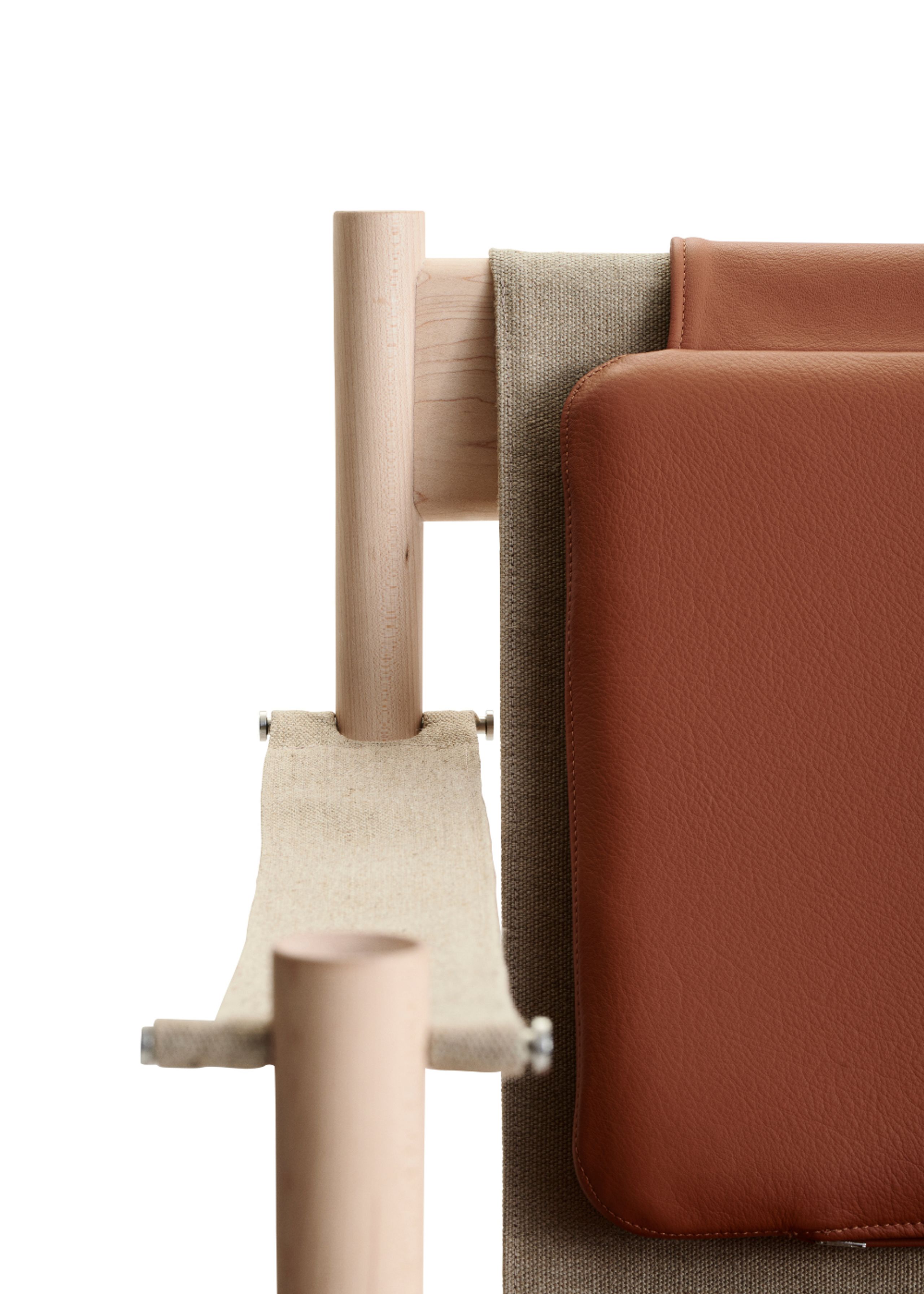 Brdr. Krüger - Chaise lounge - Hans Bølling Lounge Chair - Maple White Oiled - Spectrum, Brandy Læder - 30155