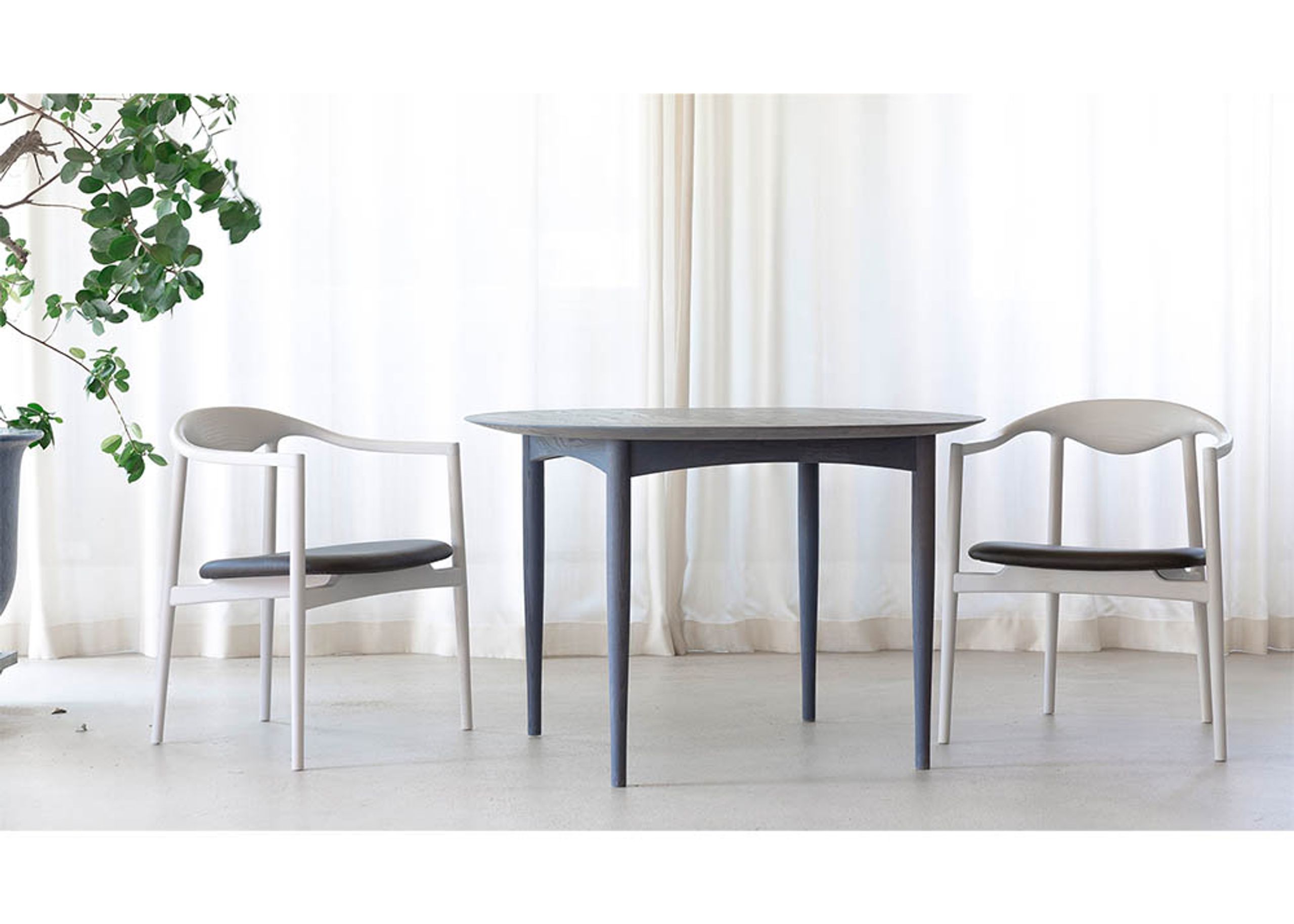 Brdr. Krüger - Mesa de comedor - JARI Dining Table - Ash Black lacquered