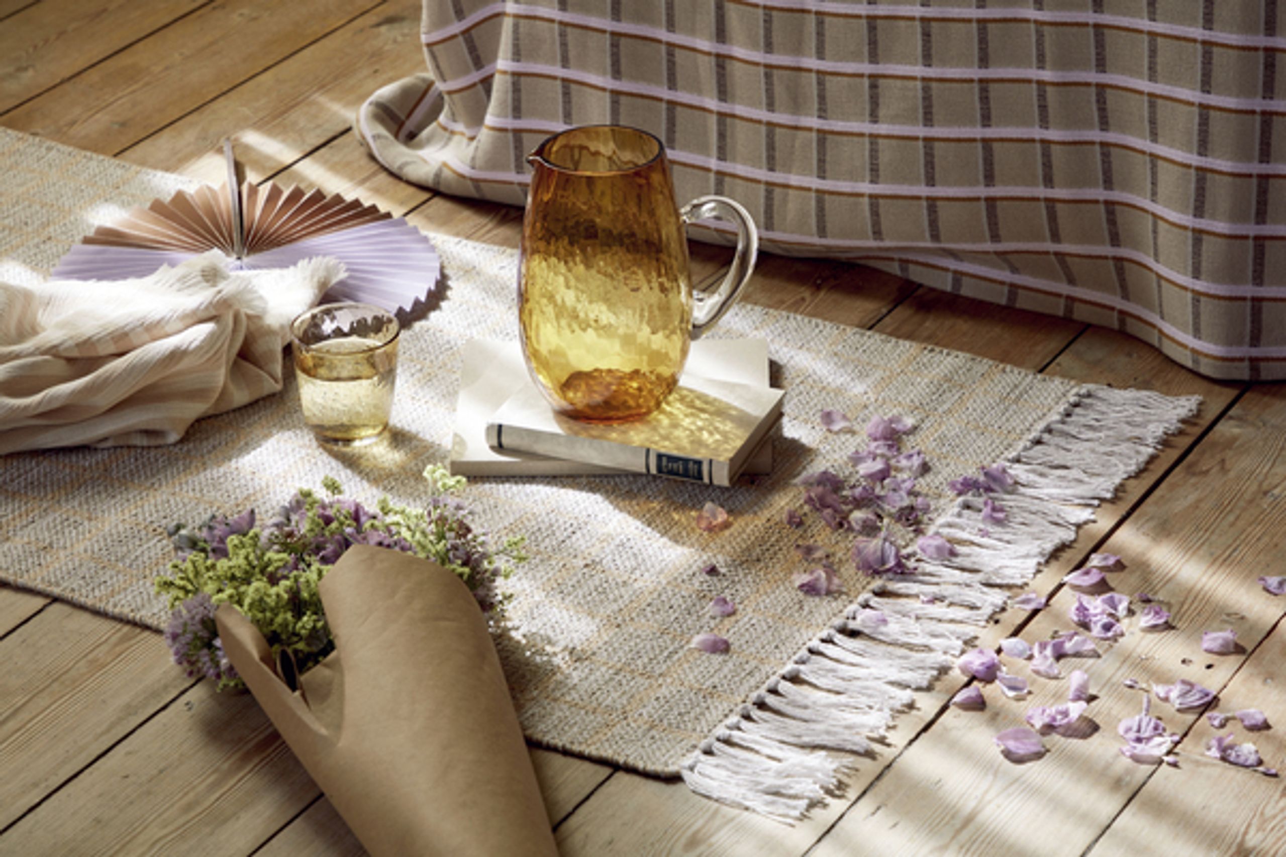 Broste CPH - Glass - Hammered Glass - Amber - 50 cl