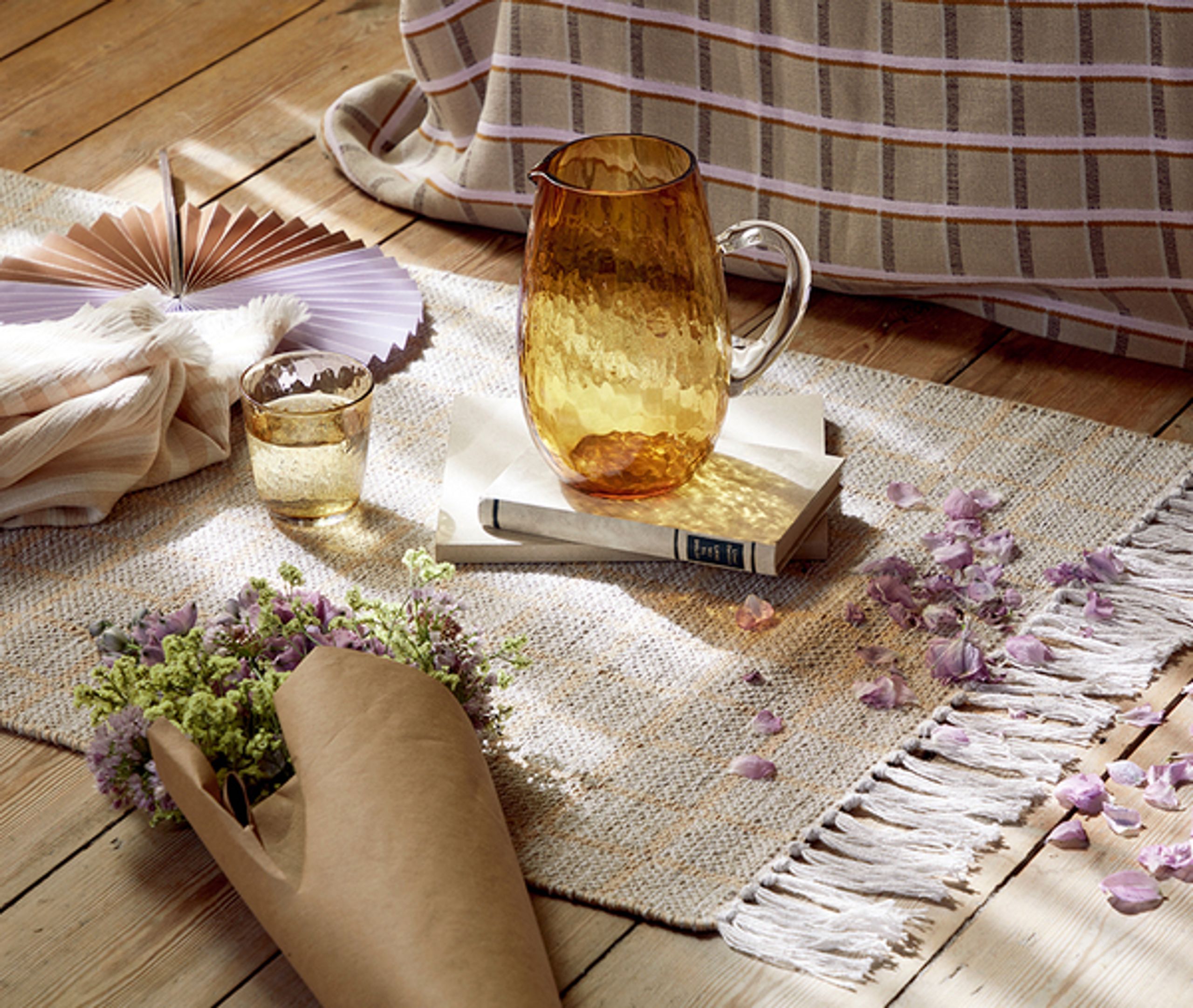 Broste CPH - Pichet - Hammered Jug - Amber