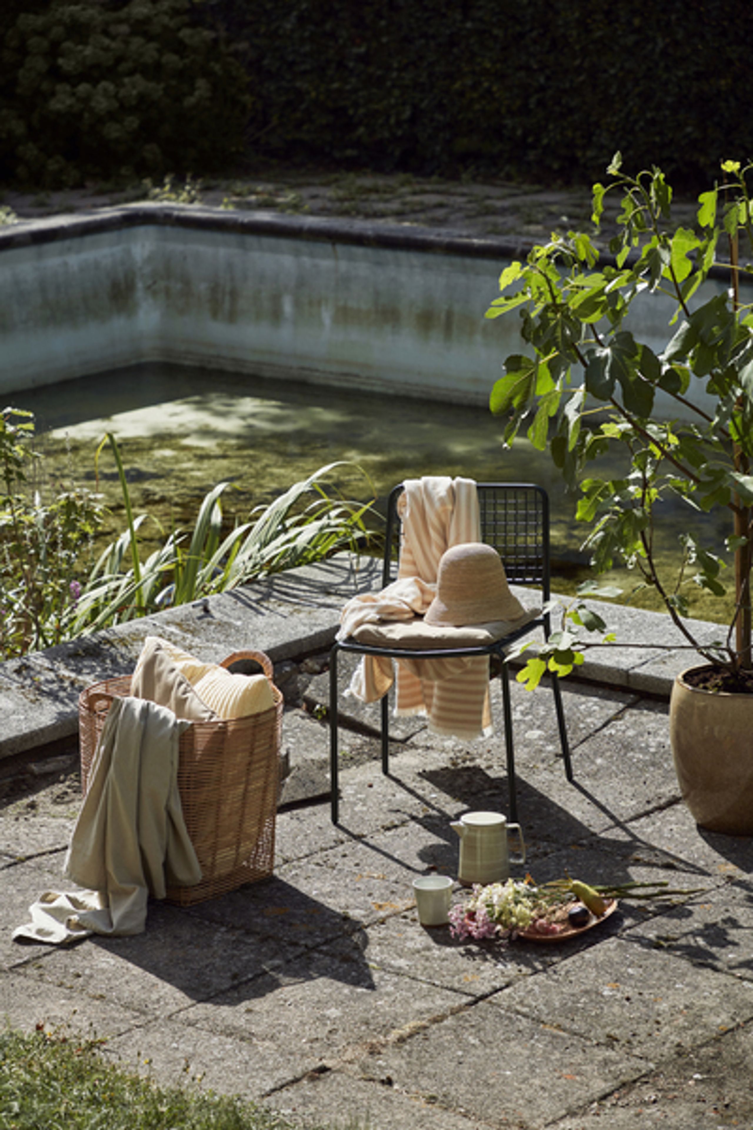 Broste CPH - Bowl - Bowl - Porridge M / Poured spout - Small