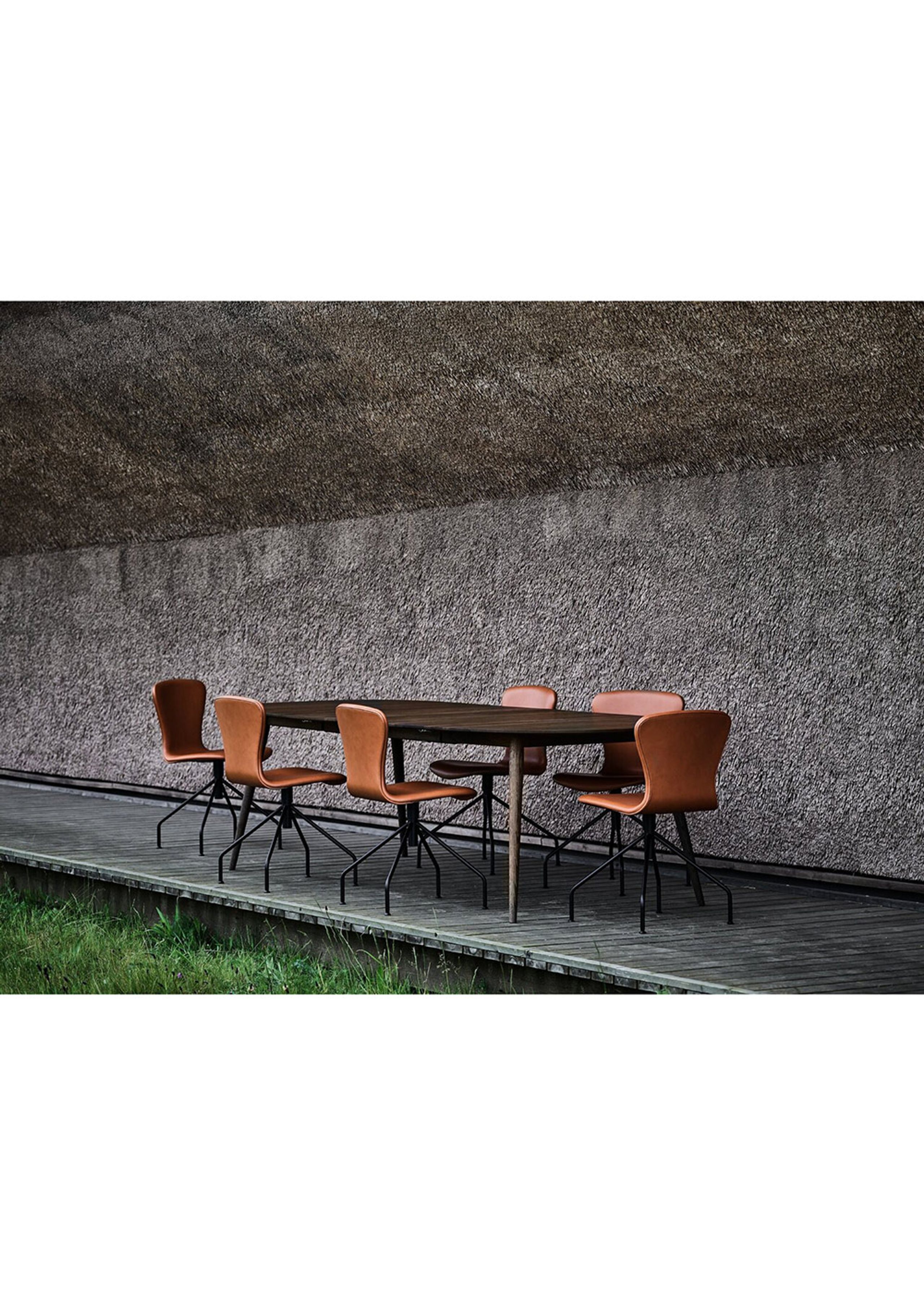 Bruunmunch - Stol - PLAYchair Swing - Fuldt Polstret: Sort Hero Læder