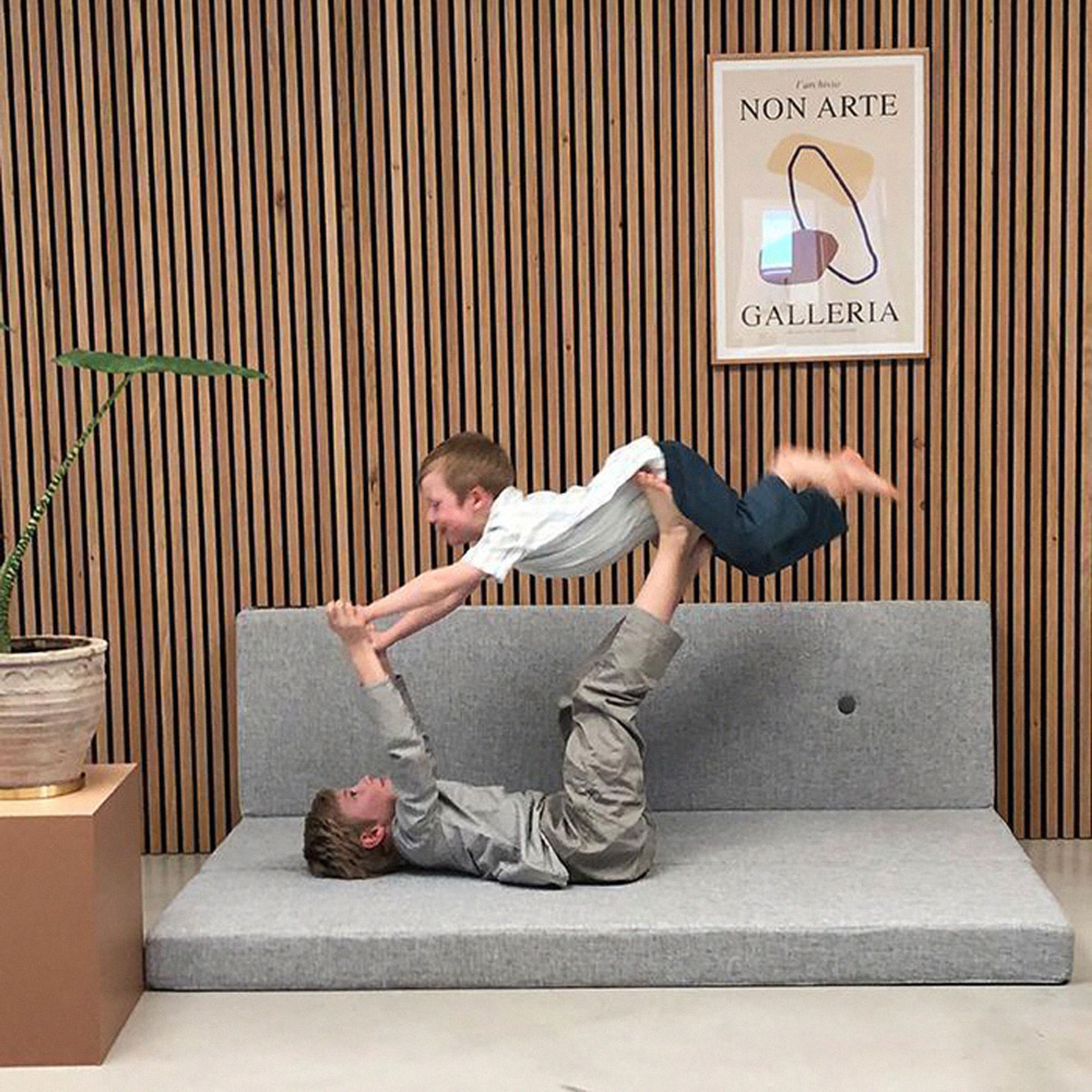 By KlipKlap - Madras - KK 3 fold w. buttons - Dark Blue w/ Black