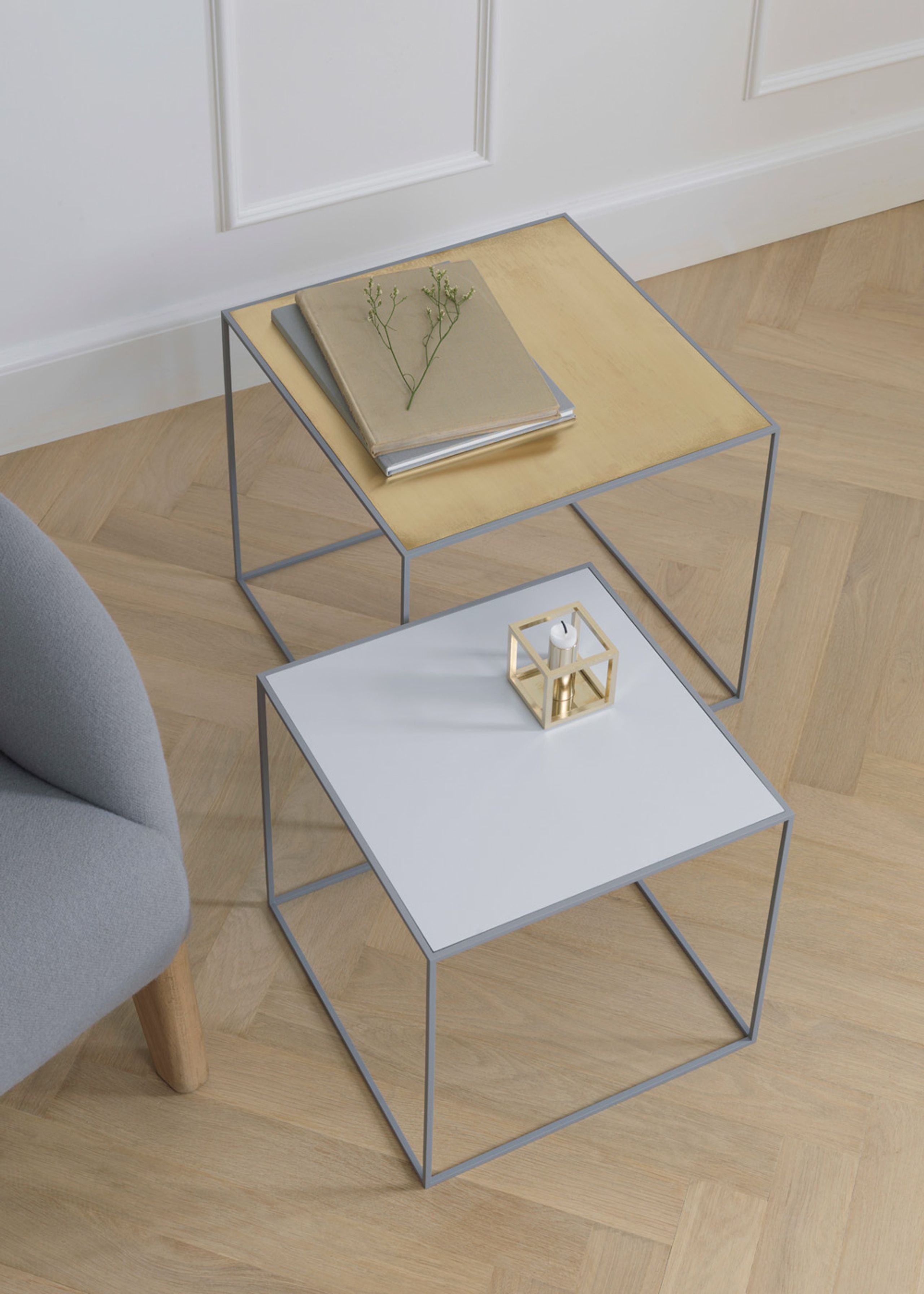 By Lassen - Table - Twin 35 Table - Oak/Brass with White Base