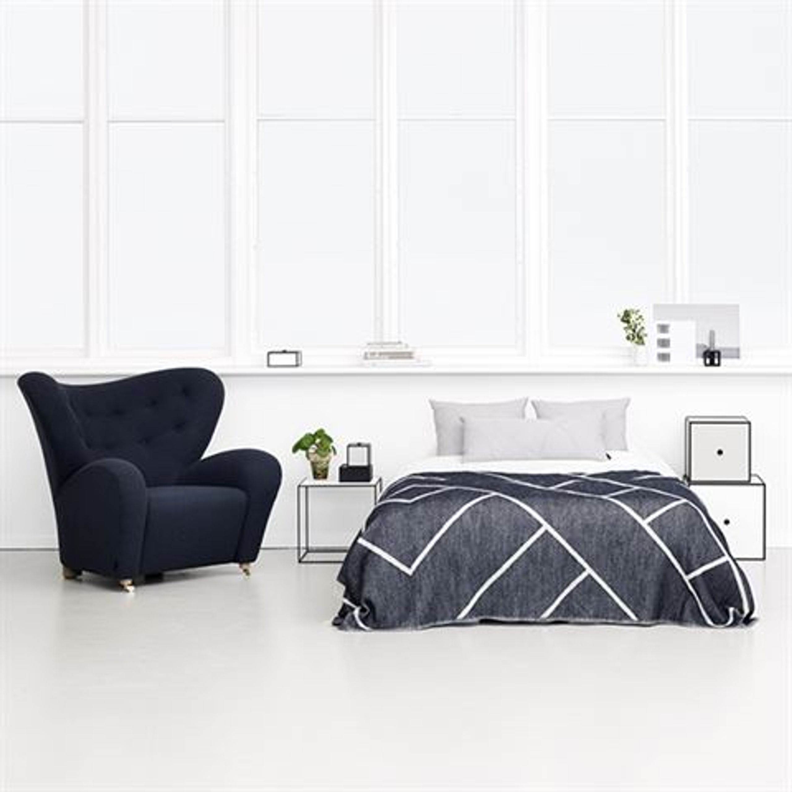 By Lassen - Bord - Twin 35 Table - Cool Grey/Sort med Sort Base