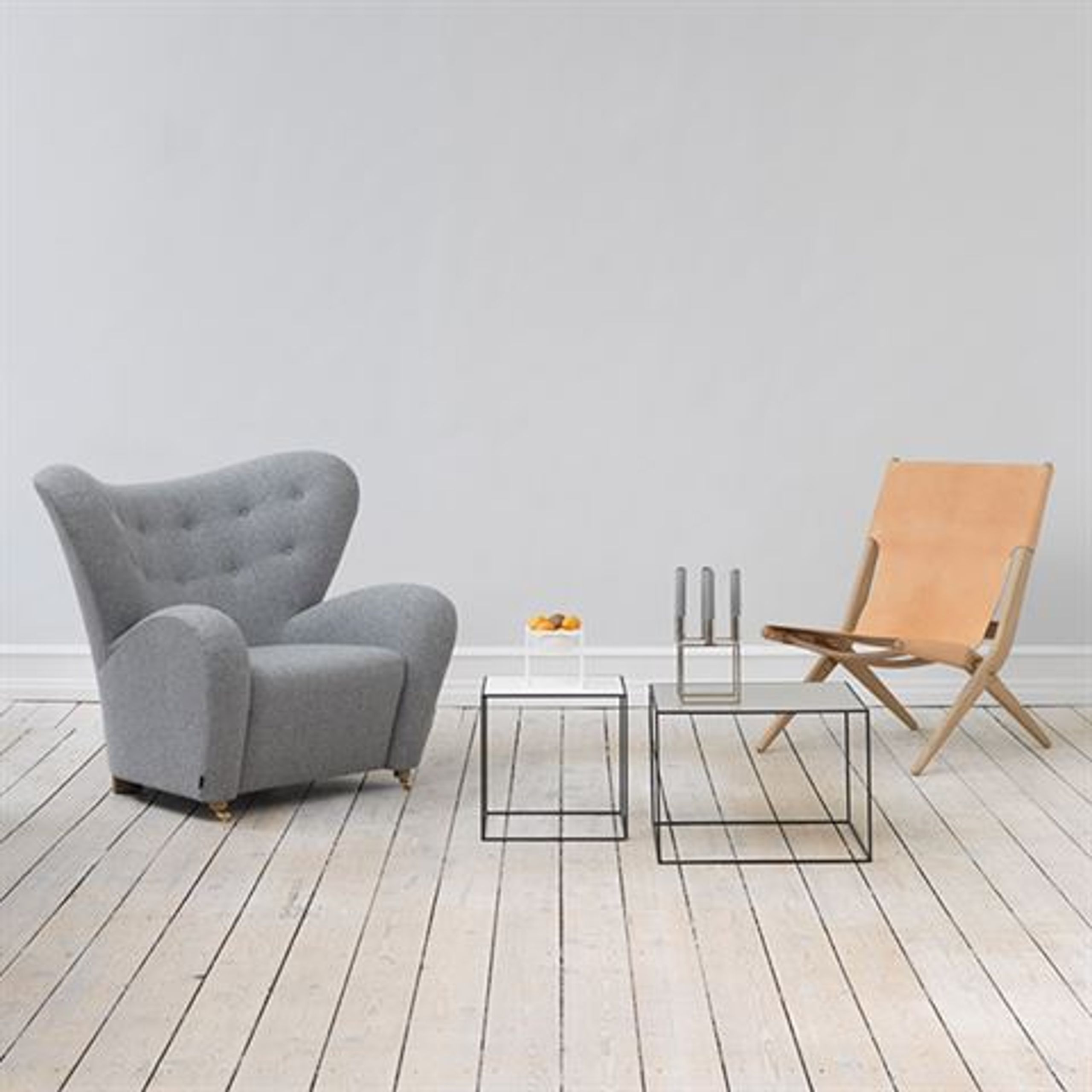 By Lassen - Tabela - Twin 49 Table - Cool Grey/Black With Black Base