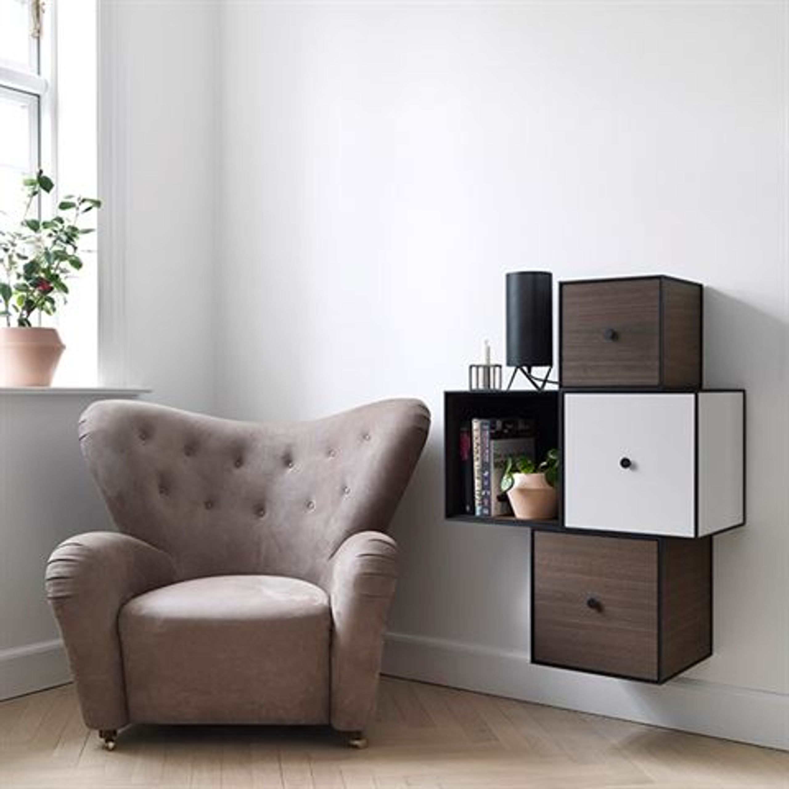 By Lassen - Display - Frame 35 Ekskl. Låge - Smoked Oak