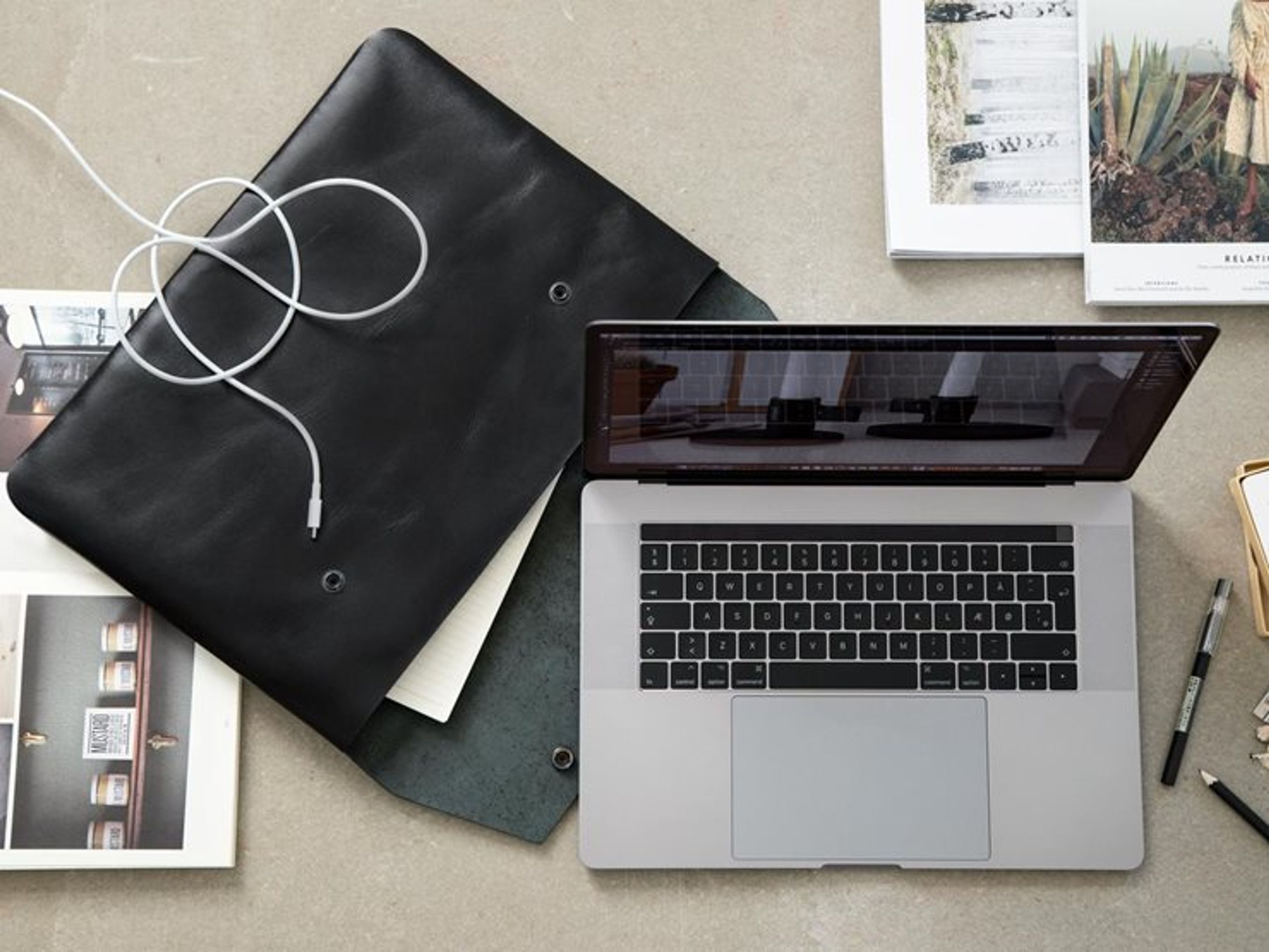 By Wirth - Computer Sleeve - Carry My Laptop - Black