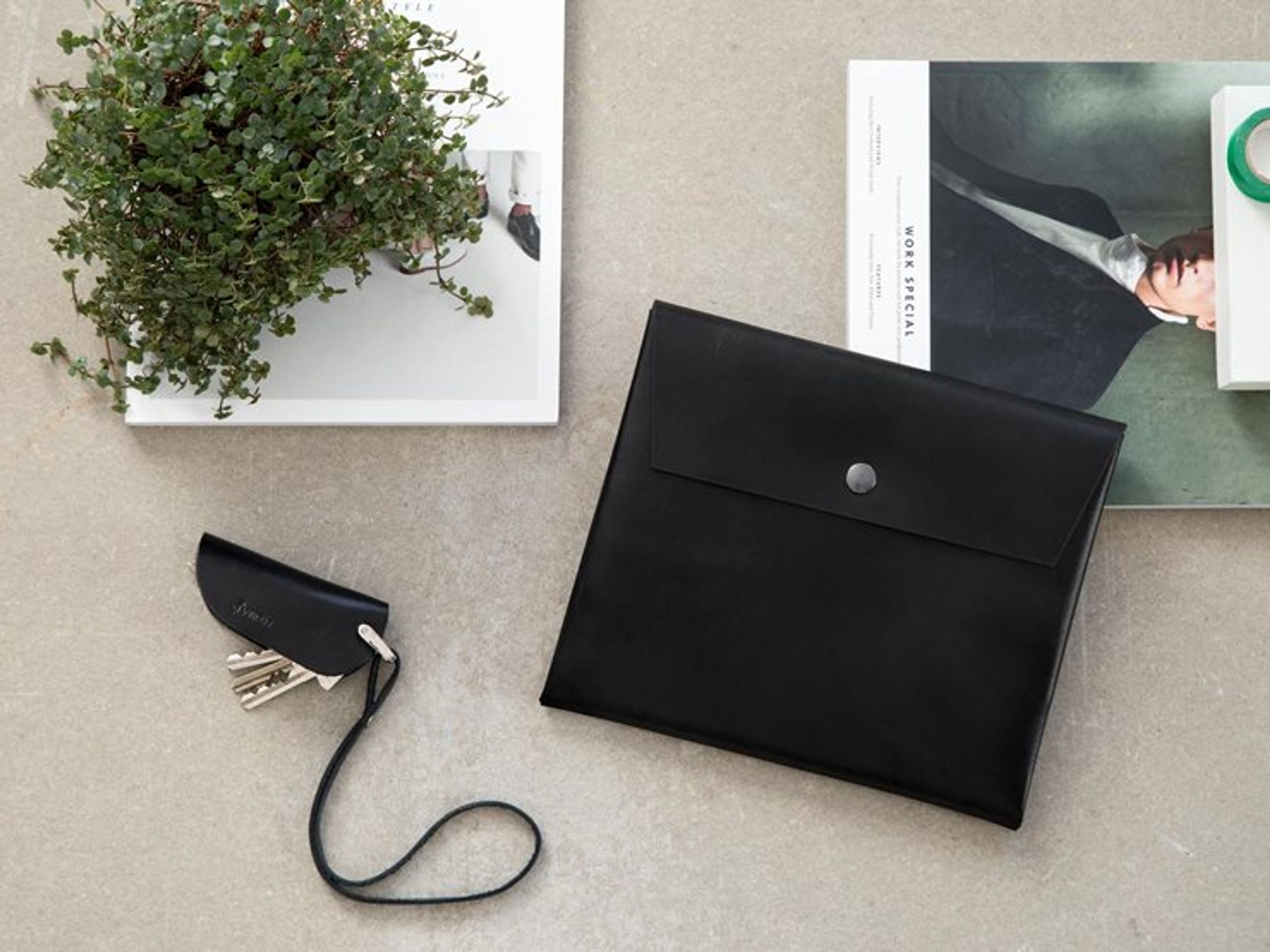 By Wirth - iPad Cover - Carry My Ipad - Black
