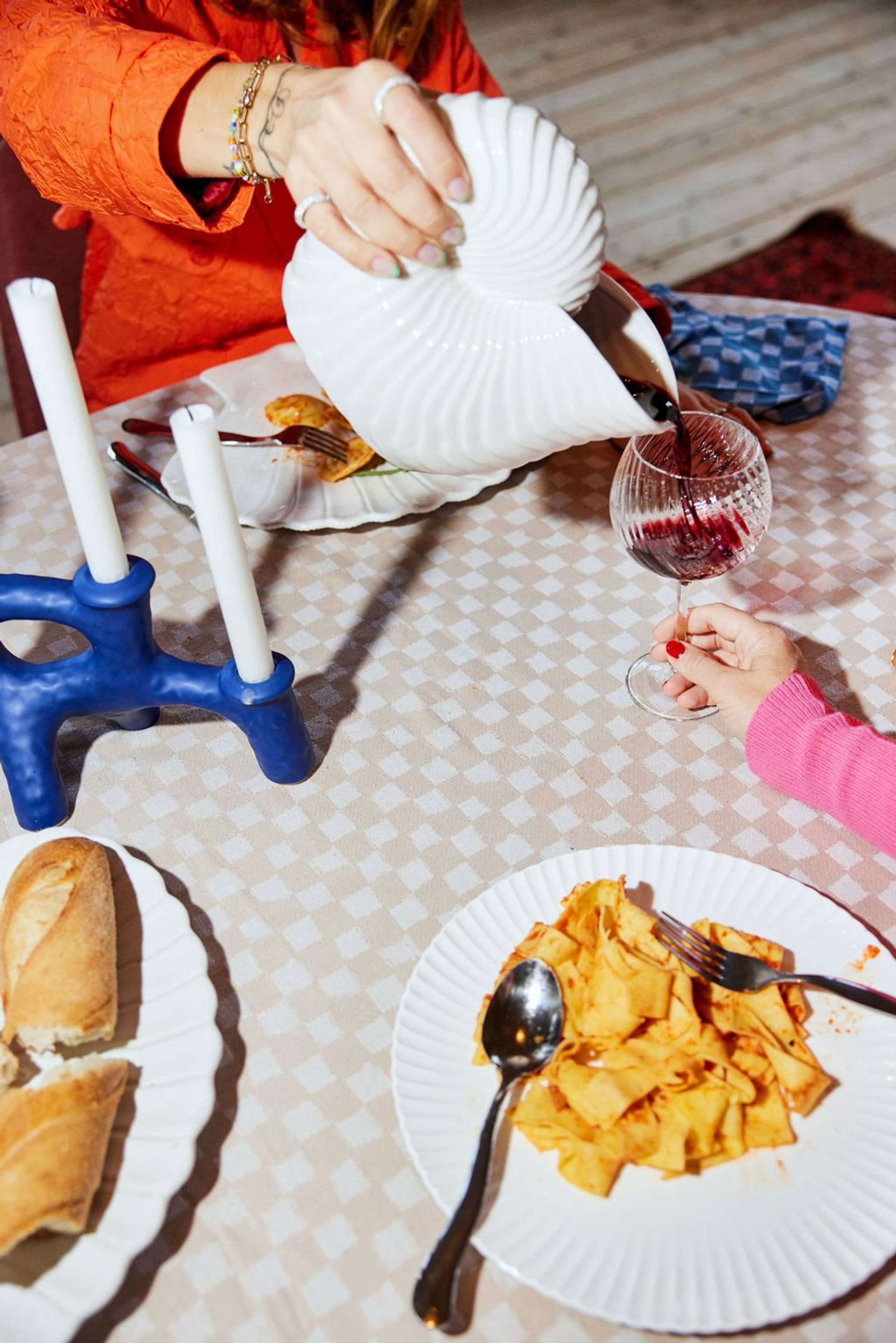 Byon - Jug - Jug Shelley - White