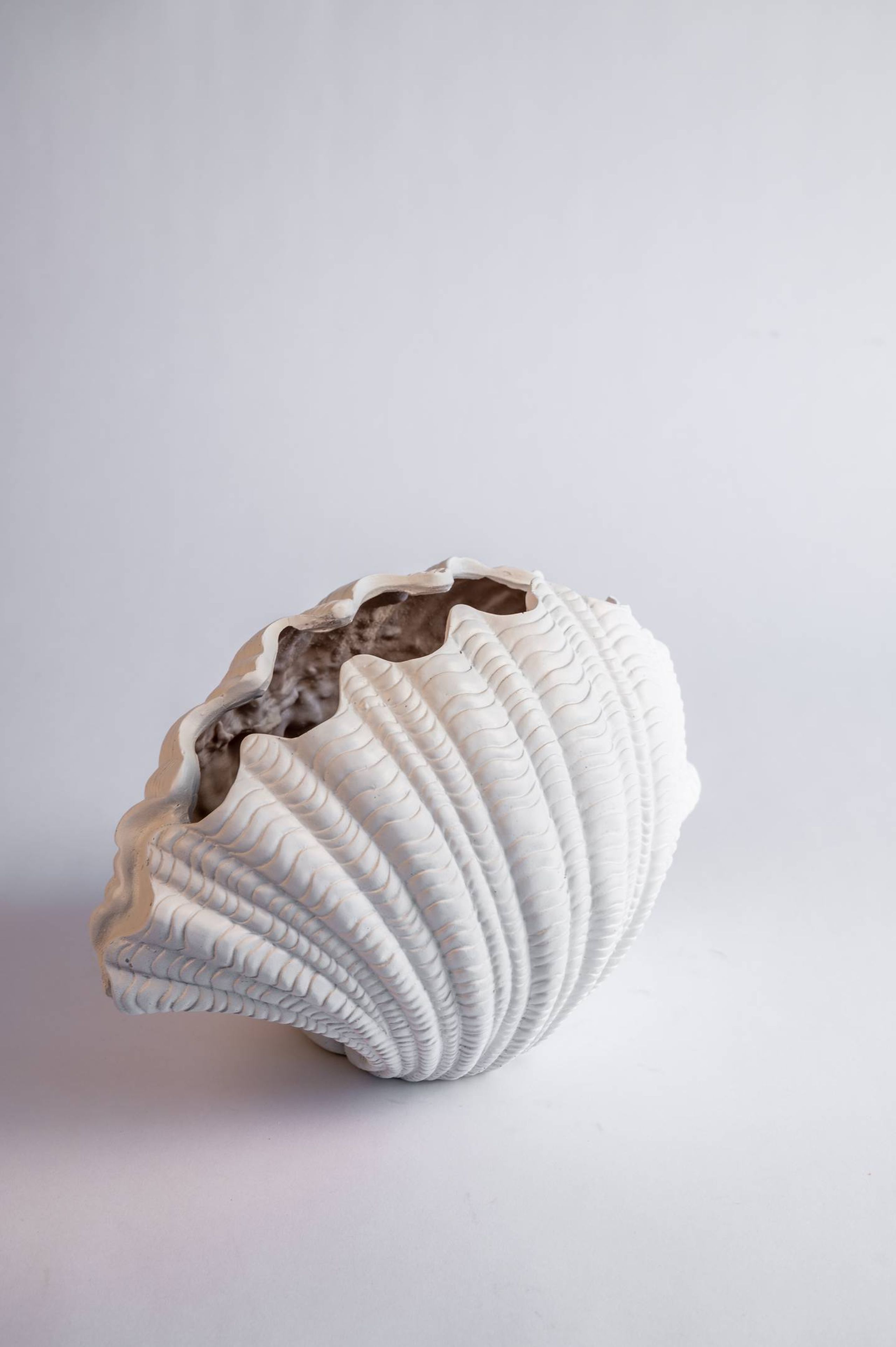 Byon - Vase - Vase Shell - White