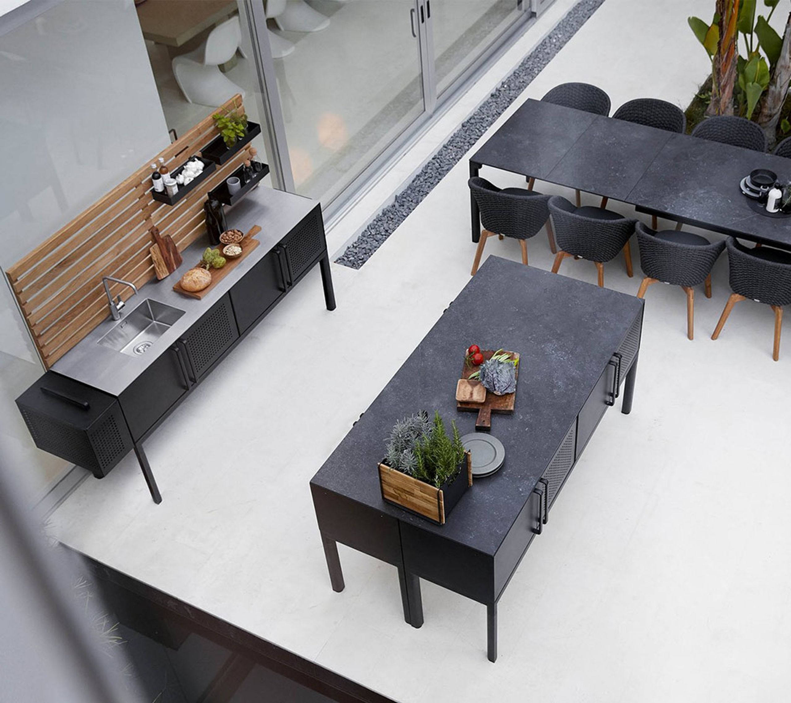 Cane-line - Bord - Drop kitchen main module inkl. 3 hylder - Stel: Lavagrå Aluminium / Bordplade: Sort Fossil Keramik