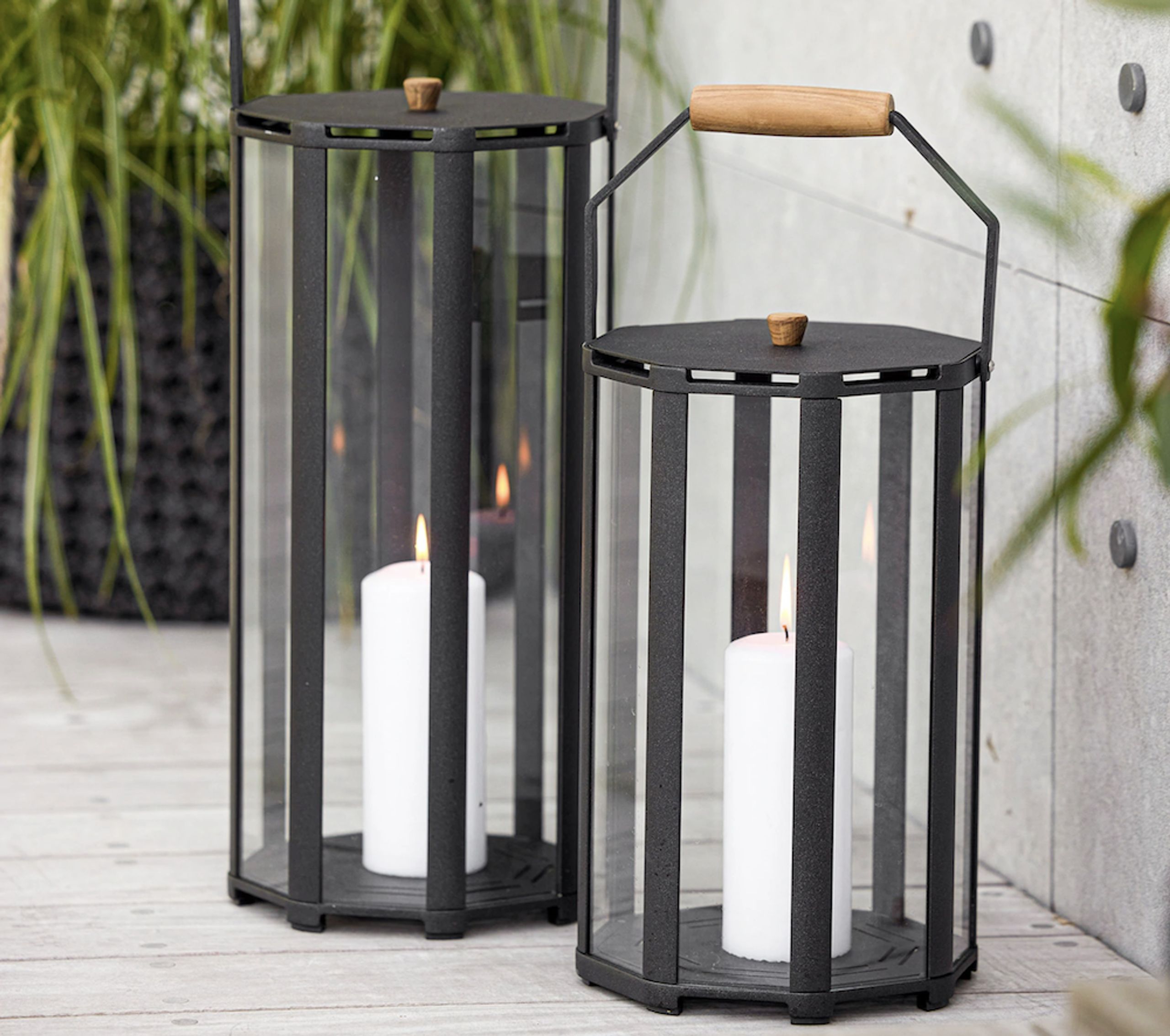 Cane-line - Lanterne - Lightlux Lanterne m/Teak - Lava Grey, Aluminium - Lille