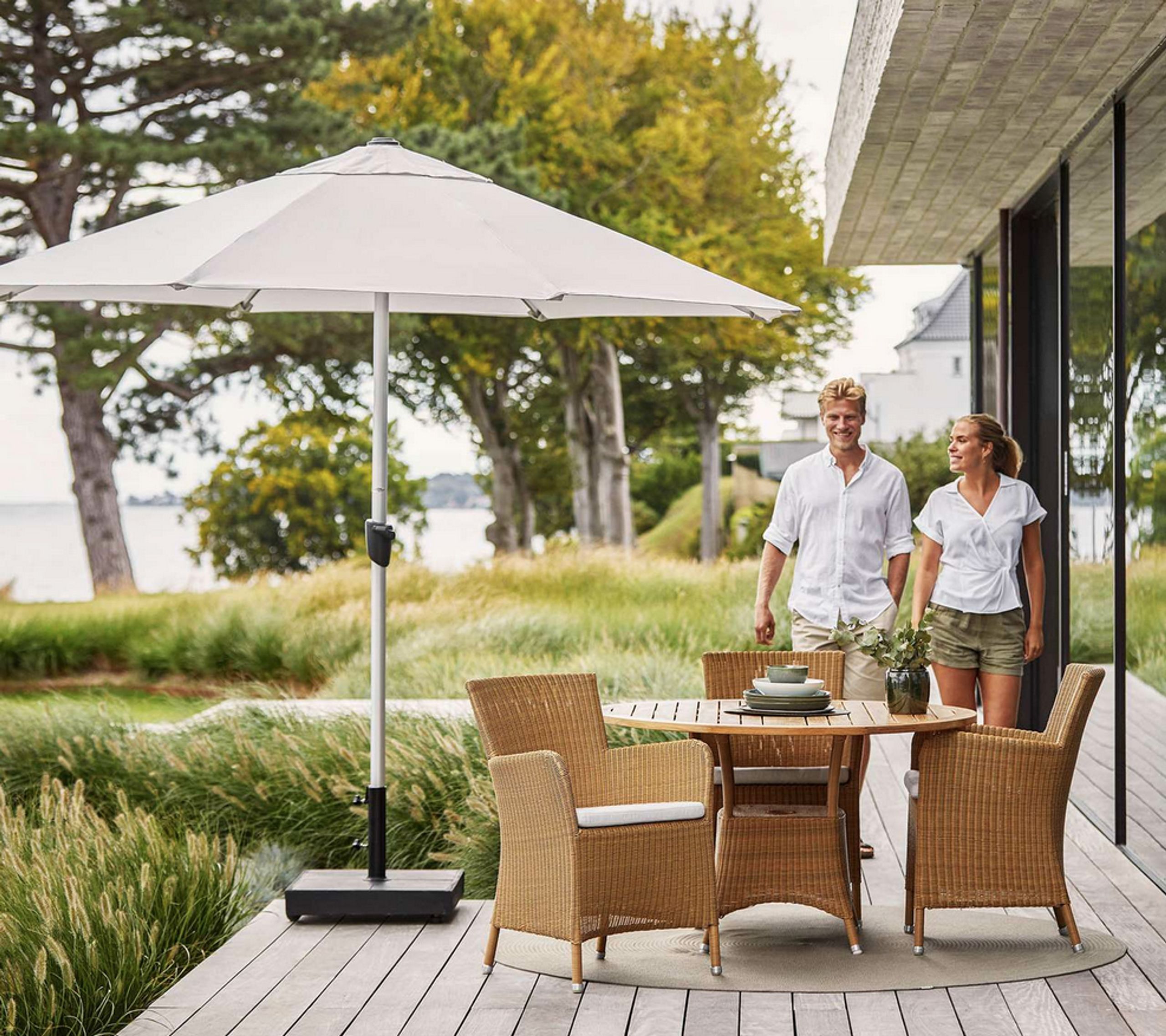 Cane-line - Parasol - Sunshade parasol m/tilt system - Silver Mat Anodized / Light Grey